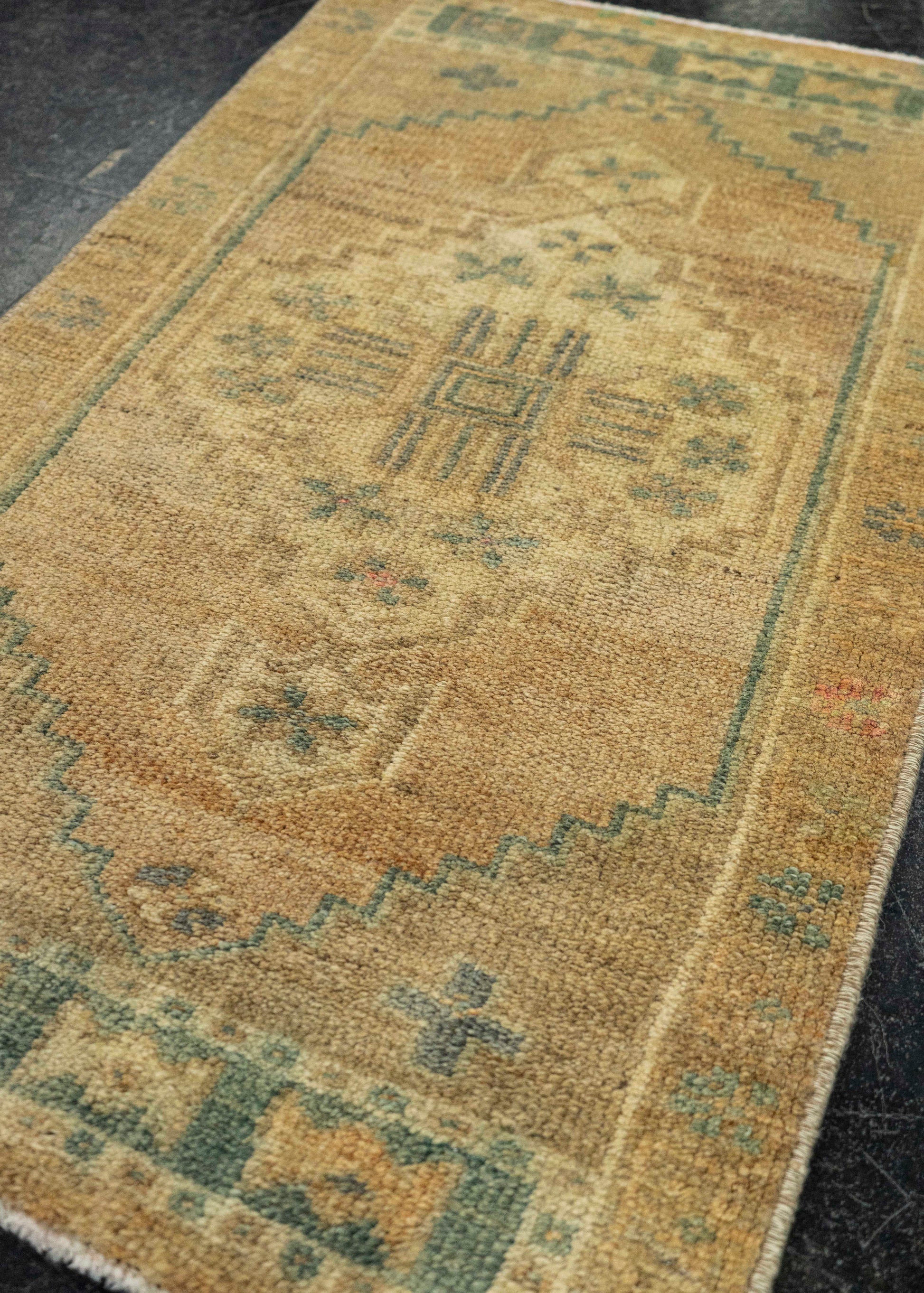Turkish Yastik Rug  1'7" x  2'9" #22103