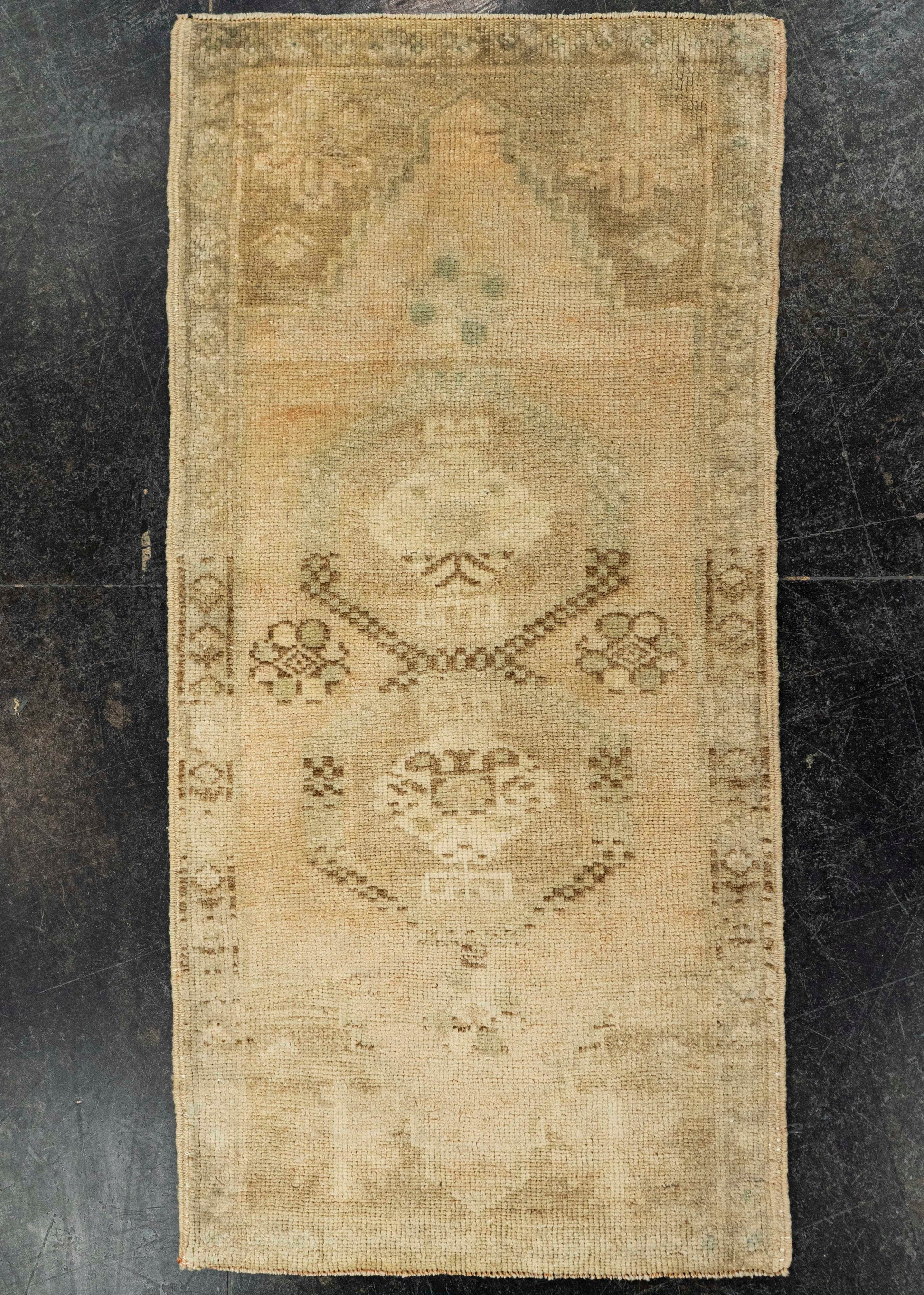 Turkish Yastik Rug  1'8" x  3'5" #22026