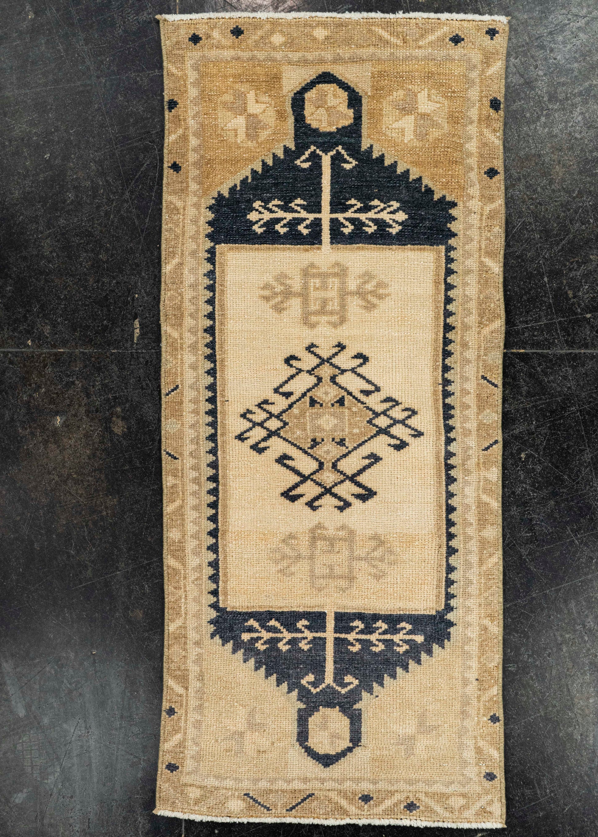 Turkish Yastik Rug  1'9" x  3'9" #22551