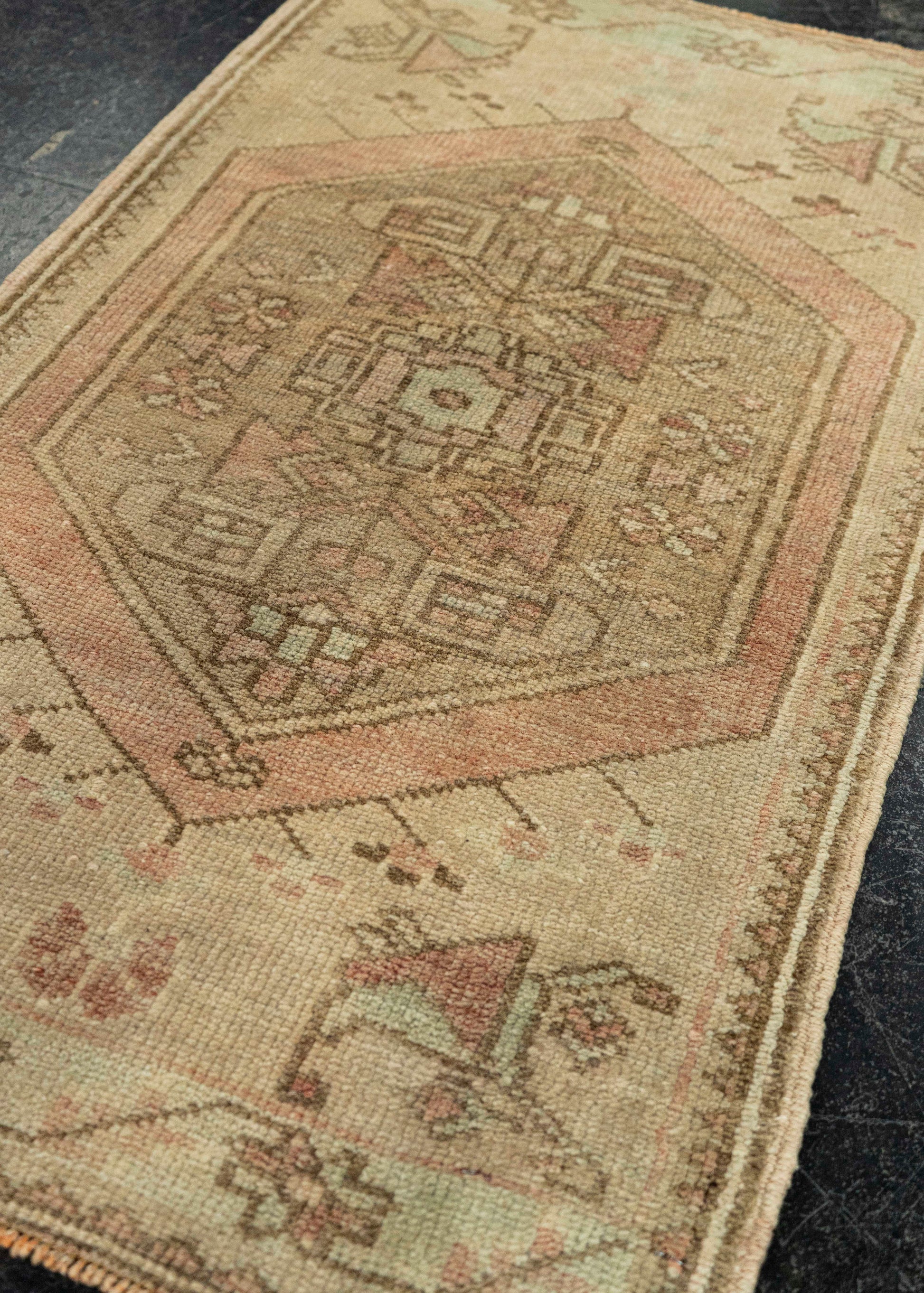 Turkish Yastik Rug  1'8" x  2'9" #22050