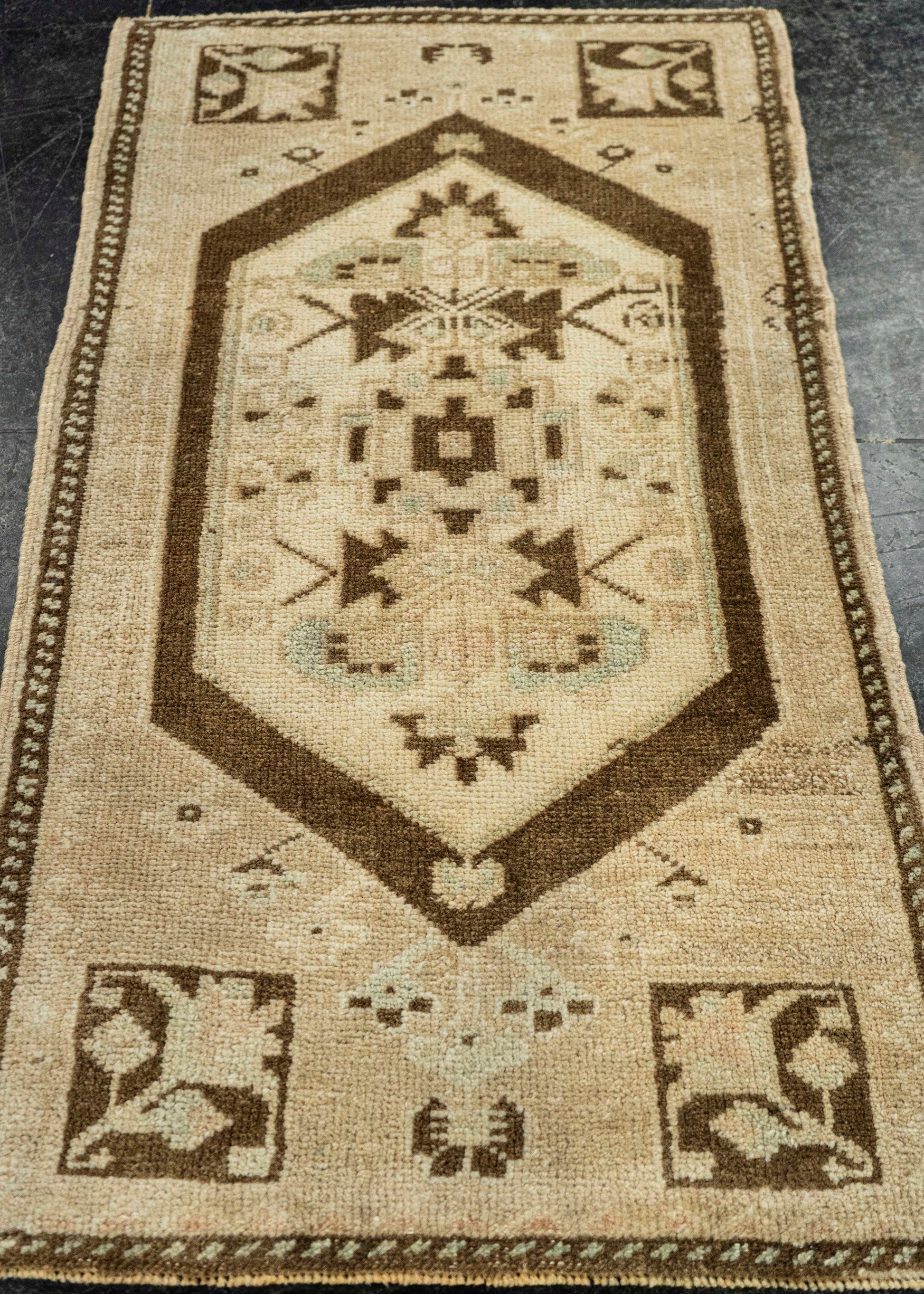 Turkish Yastik Rug  1'7" x  2'10" #22081