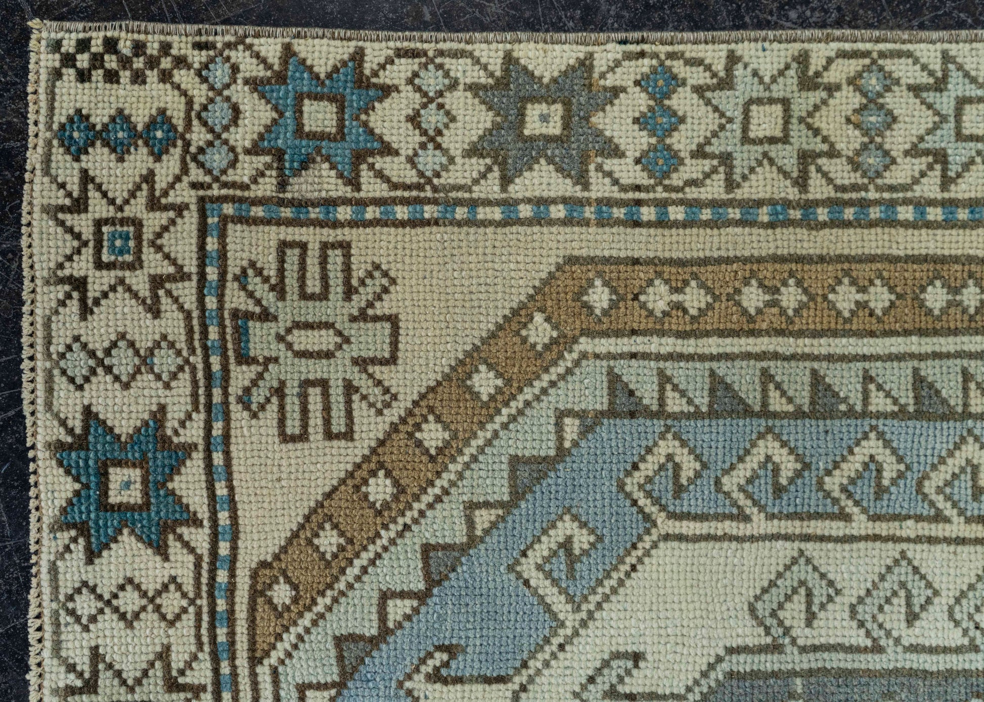 Turkish Vintage Rug  3' x 5'11" #20670