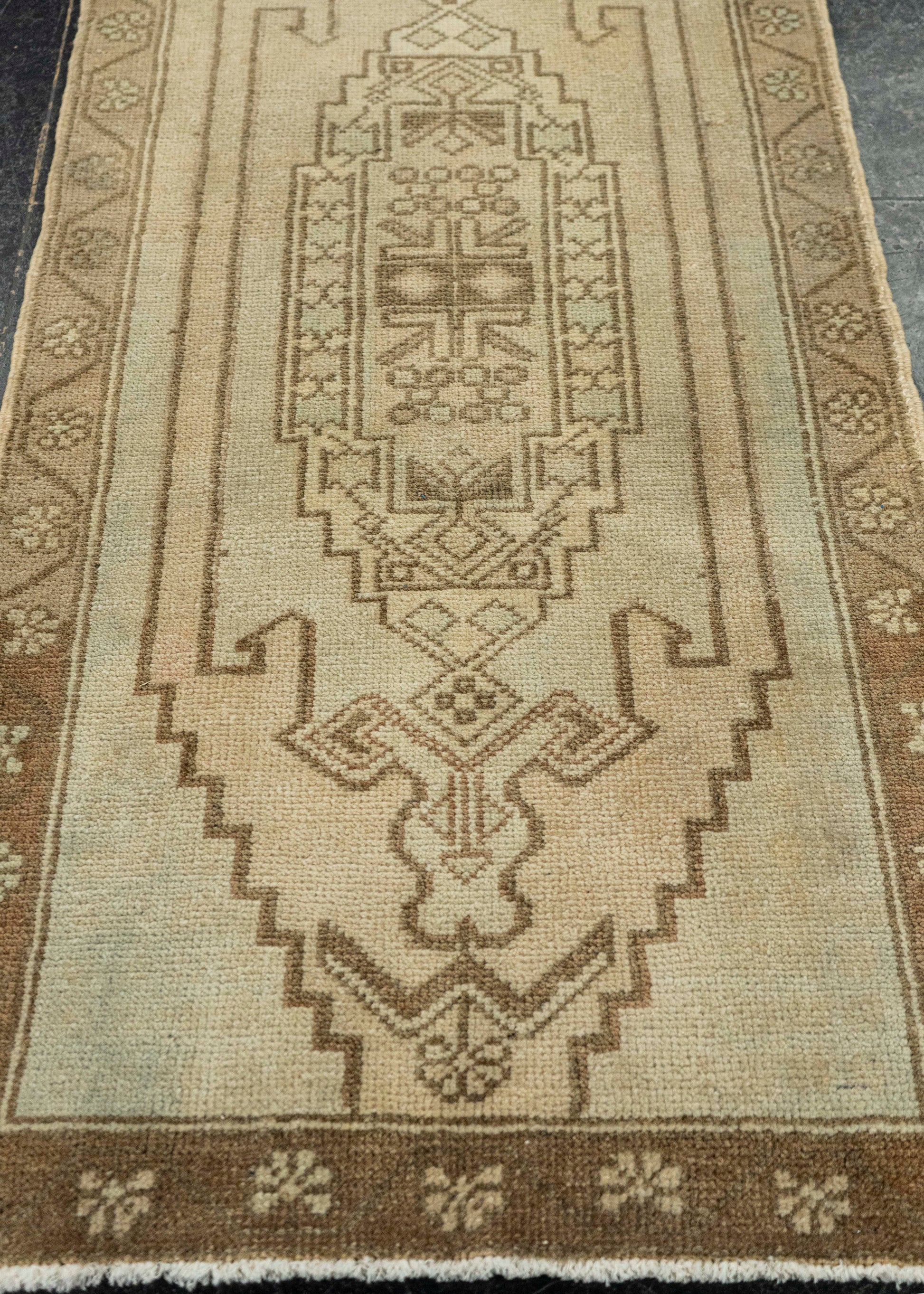 Turkish Yastik Rug  1'8" x  3'6" #22012