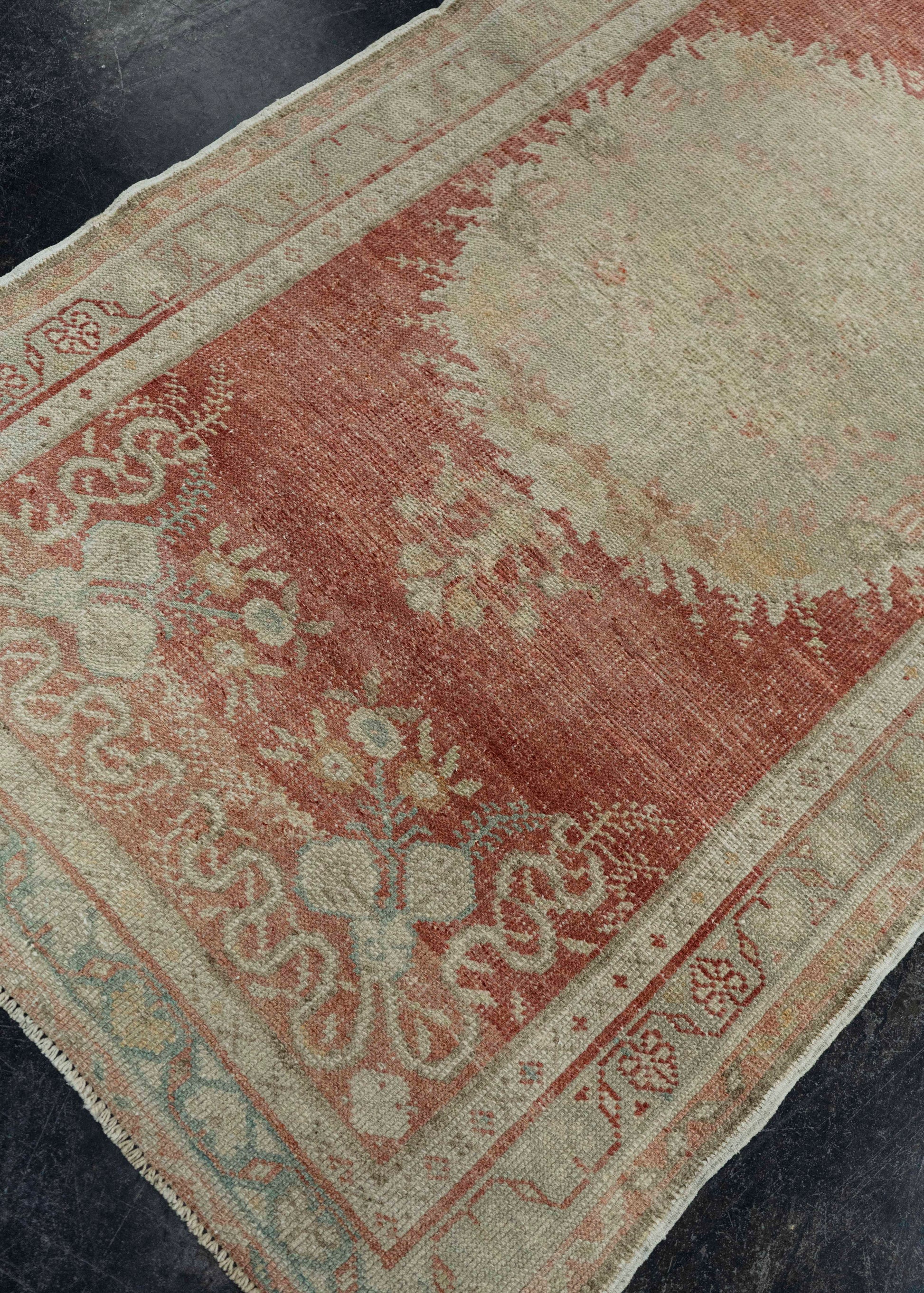 Turkish Vintage Rug  2'10" x 5'6" #20550