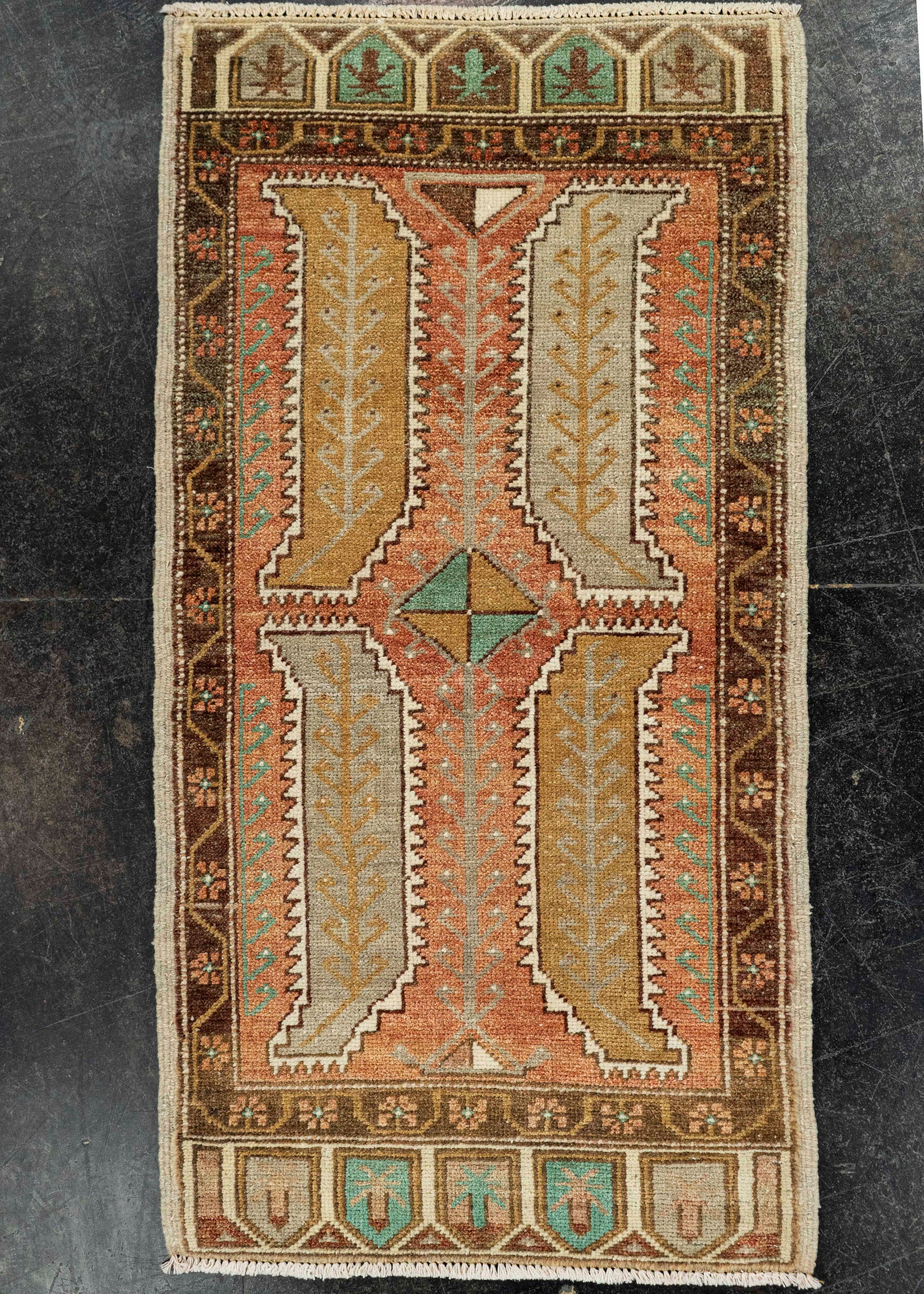 Turkish Yastik Rug  1'8" x  3'2" #22535