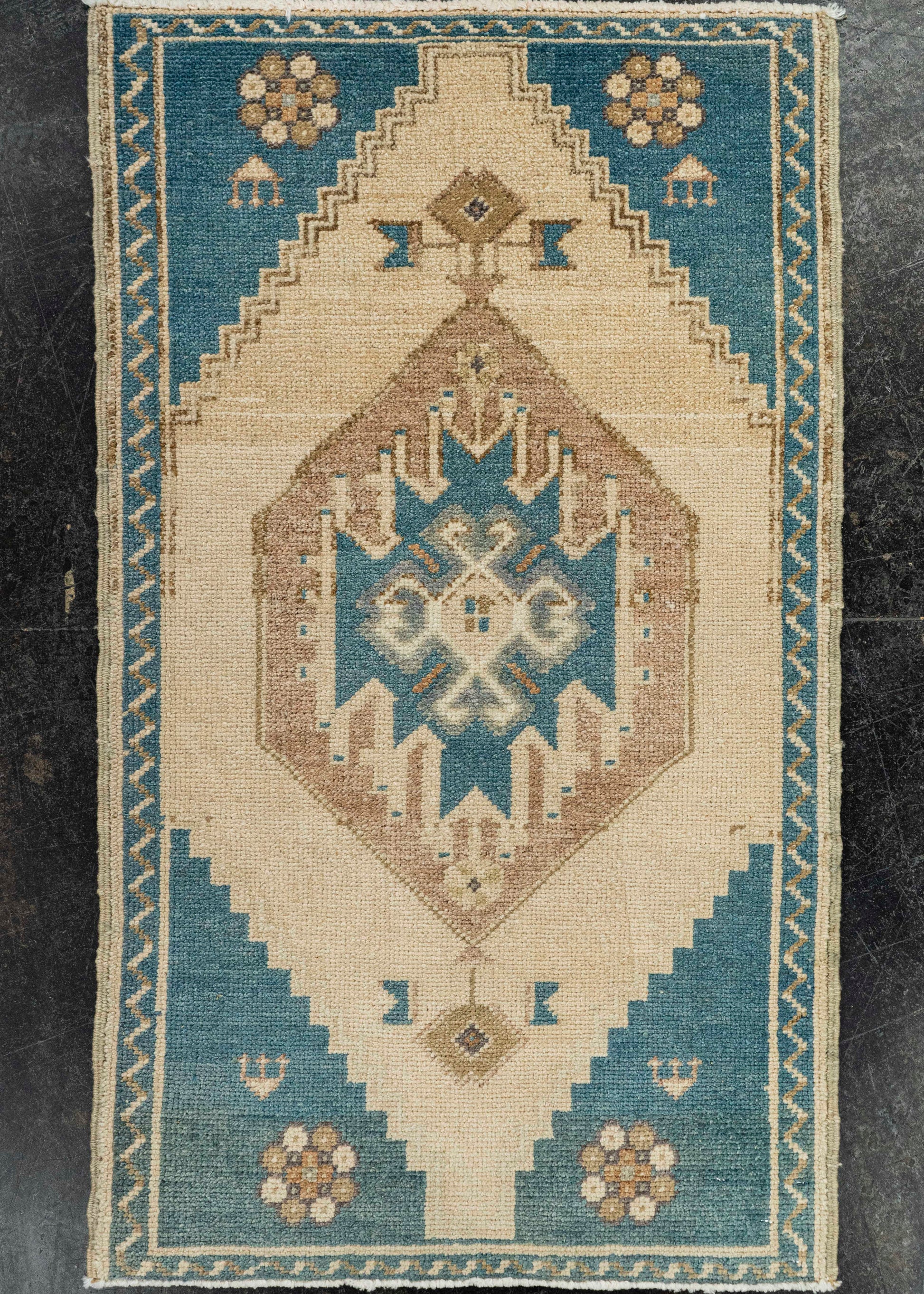 Turkish Yastik Rug  1'11" x  3'3" #22513