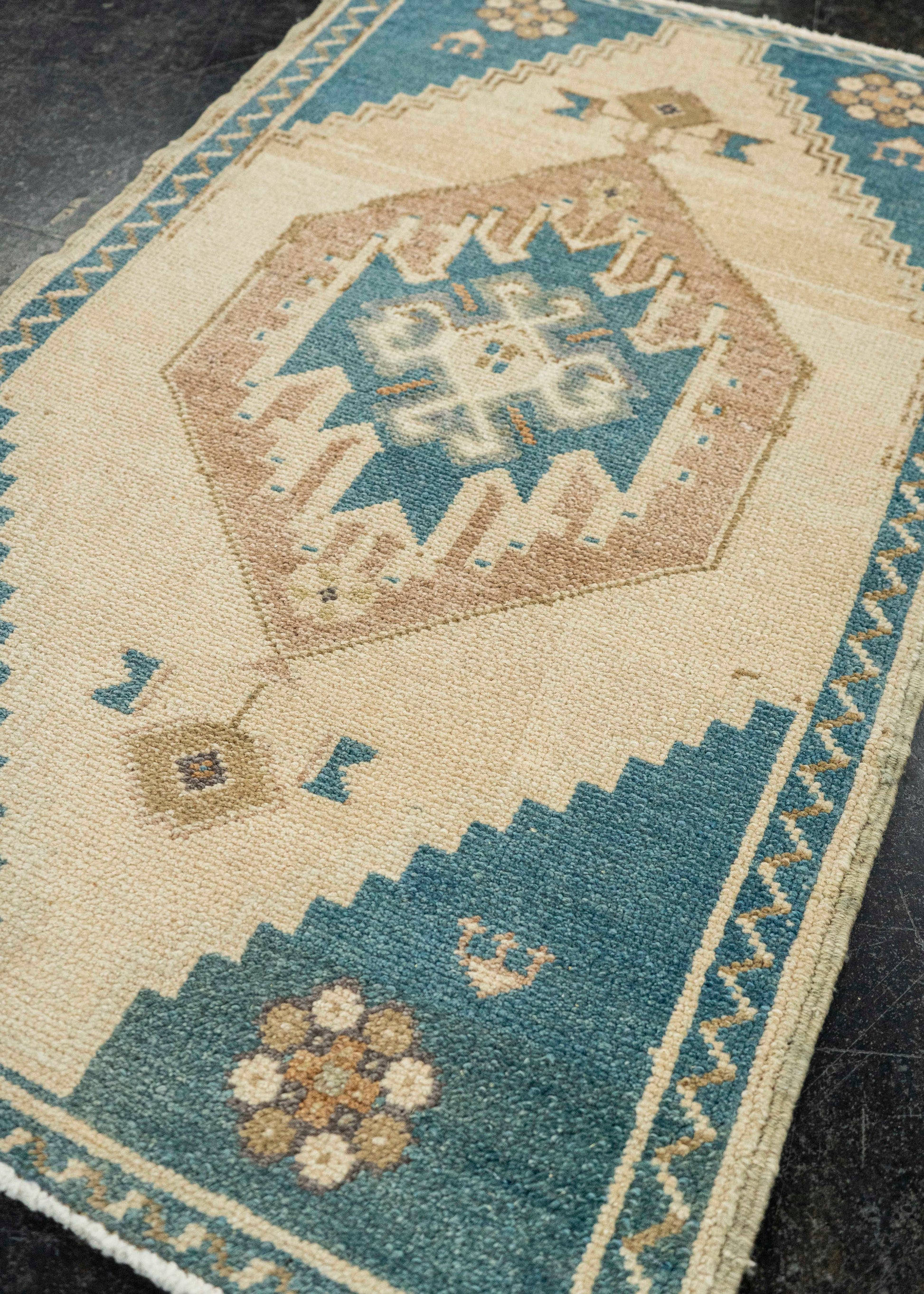 Turkish Yastik Rug  1'11" x  3'3" #22513