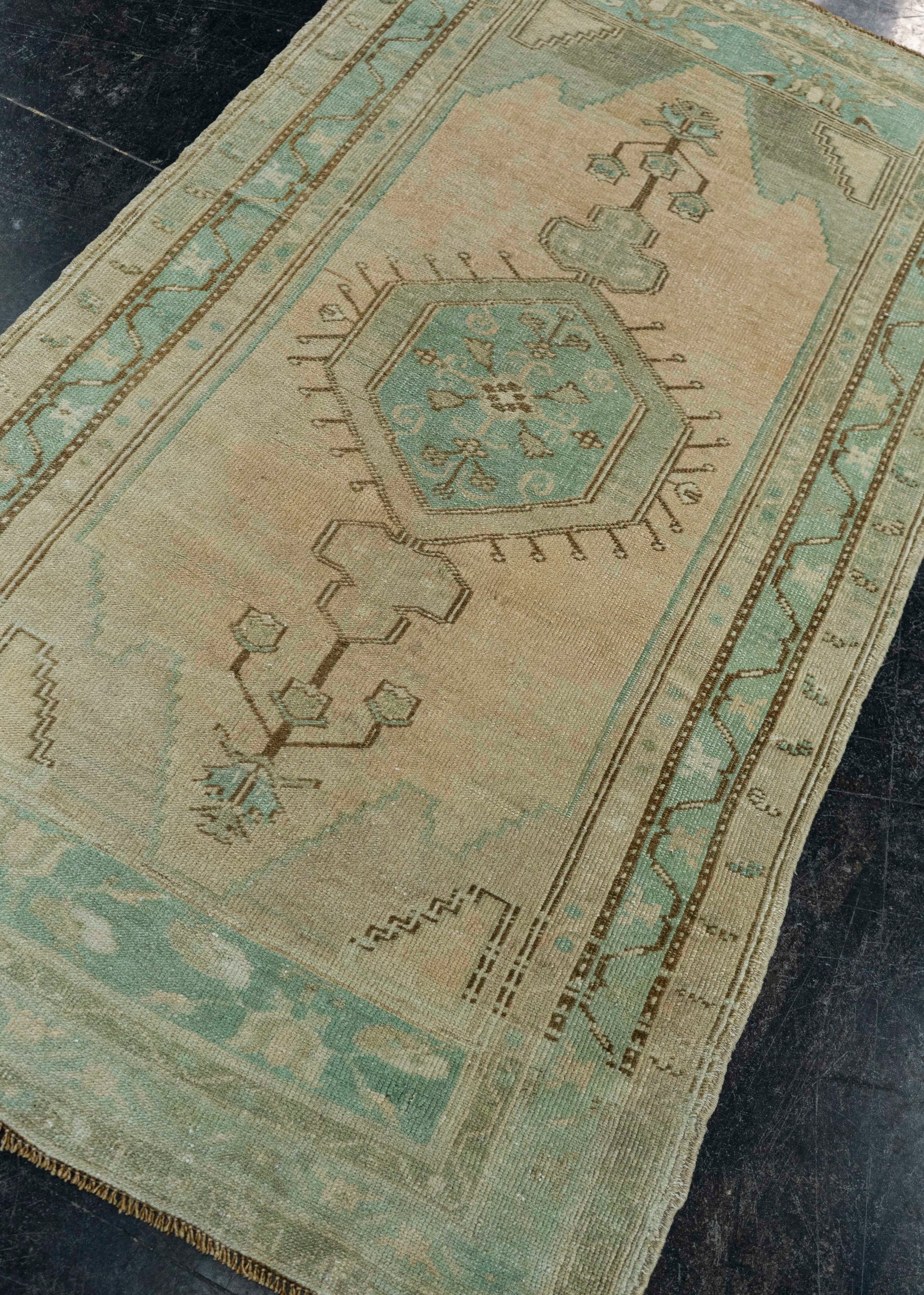 Turkish Vintage Rug  2'11" x 5'4" #20821