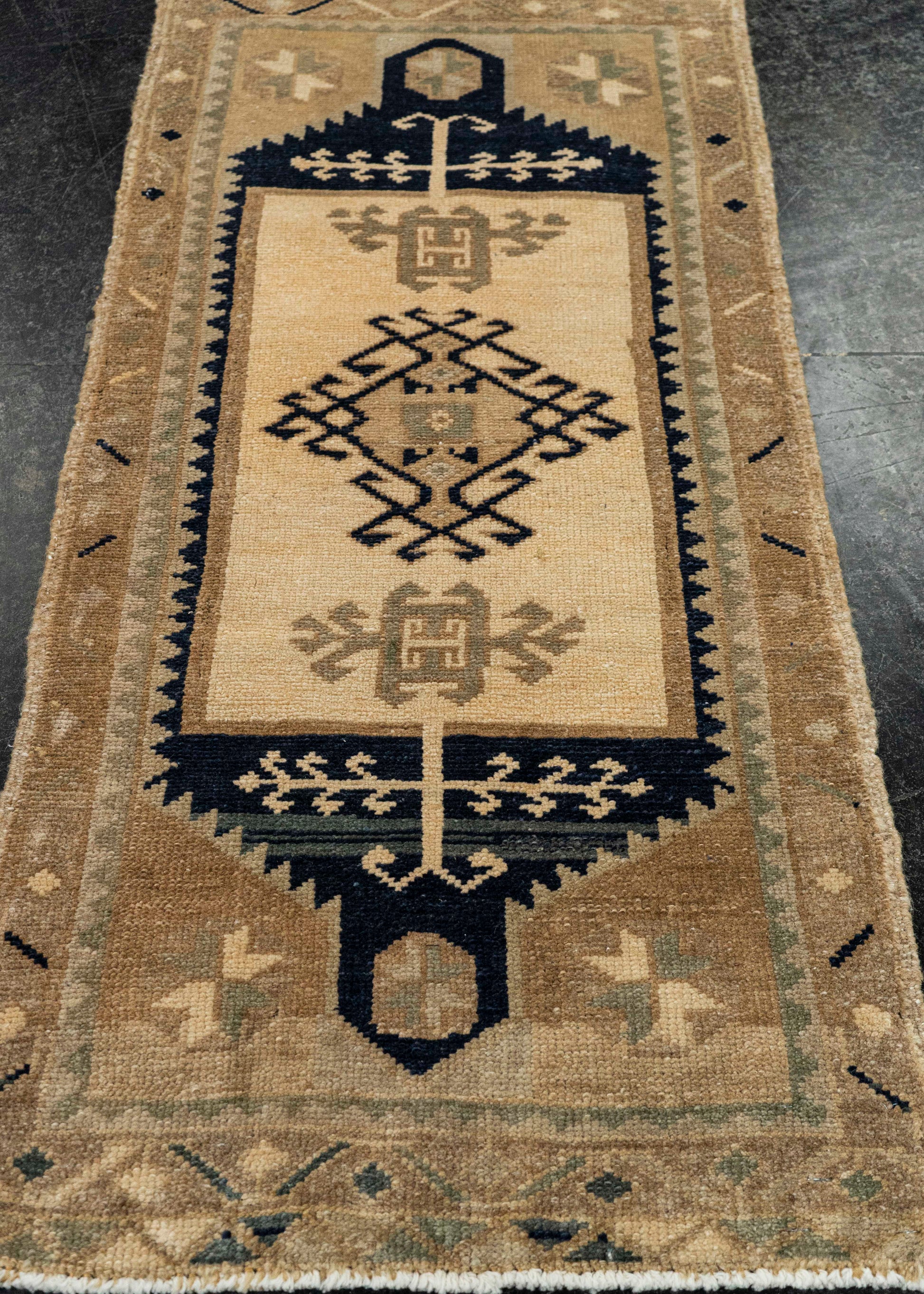 Turkish Yastik Rug  1'9" x  3'8" #22612