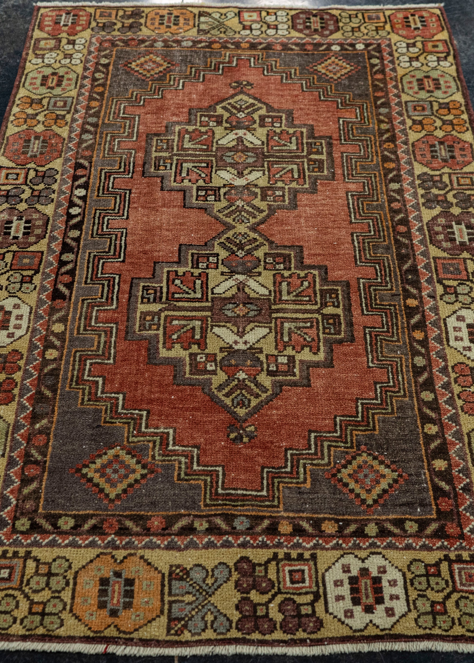 Turkish Vintage Rug  3'2" x 5'4" #20578