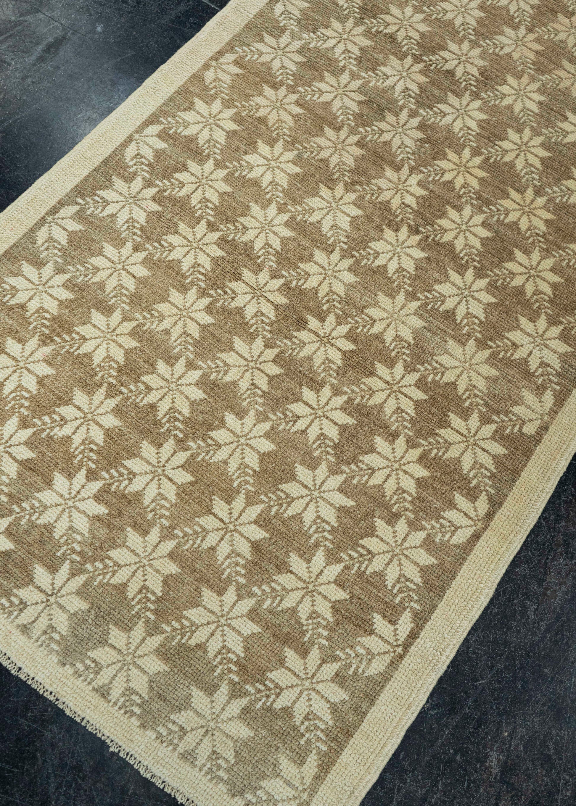 Turkish Vintage Rug  2'9" x 5'7" #20807