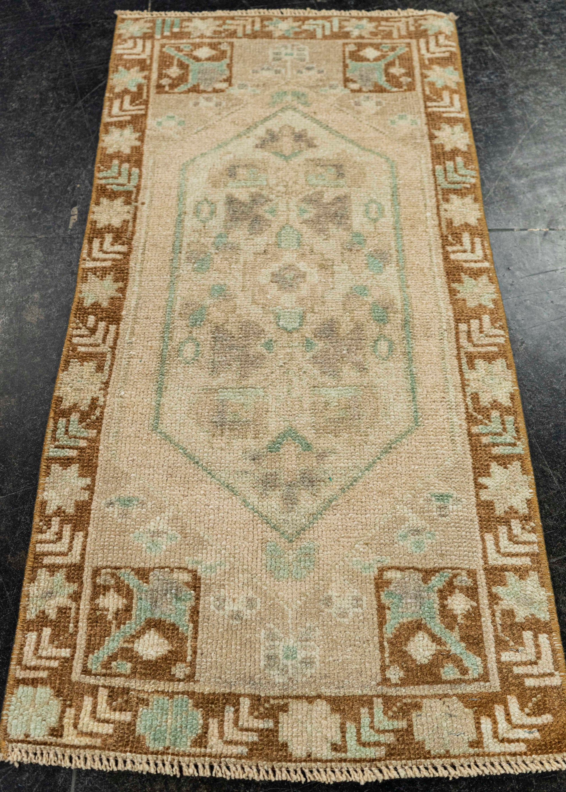 Turkish Yastik Rug  1'6" x  3'2" #22600
