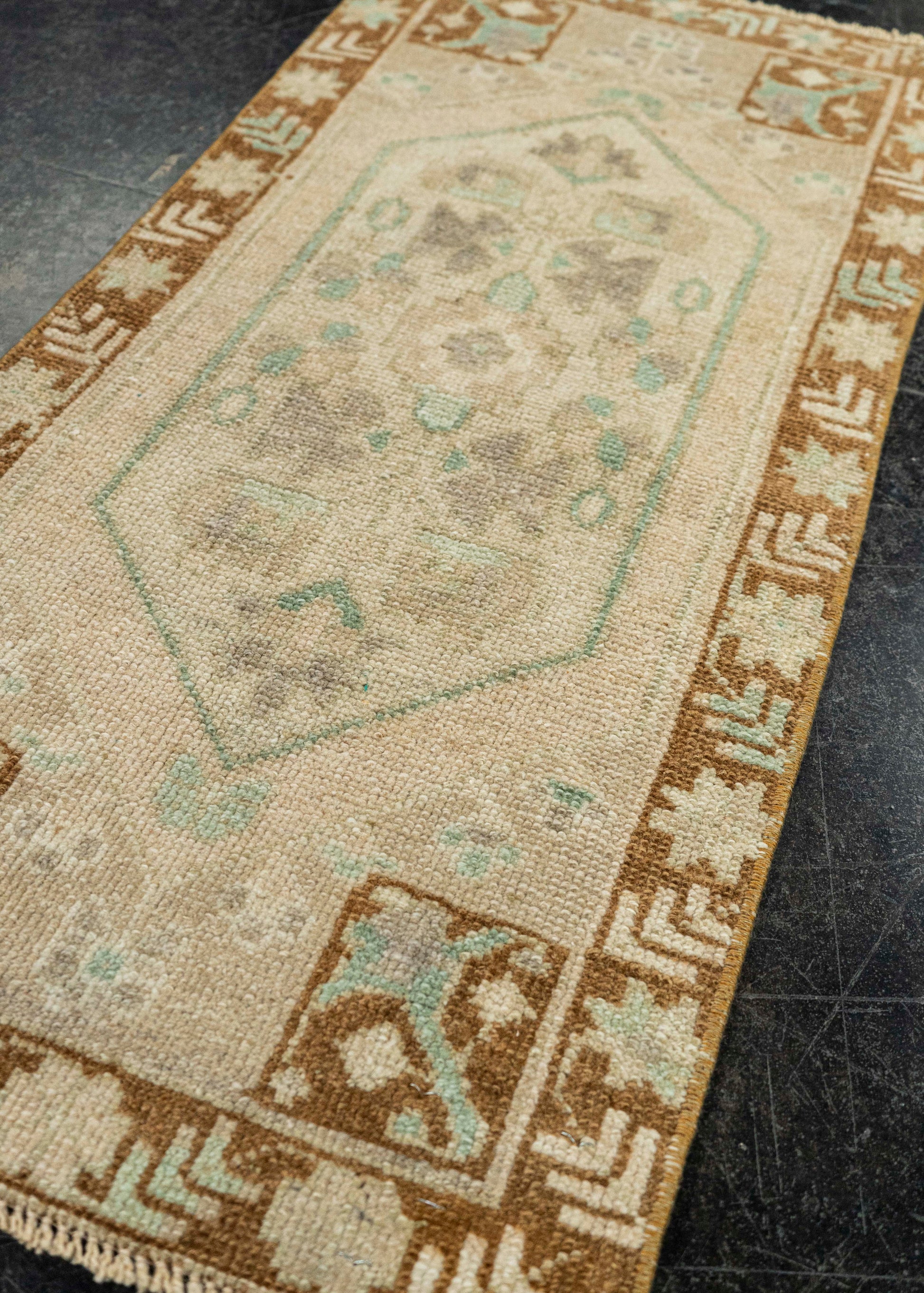 Turkish Yastik Rug  1'6" x  3'2" #22600