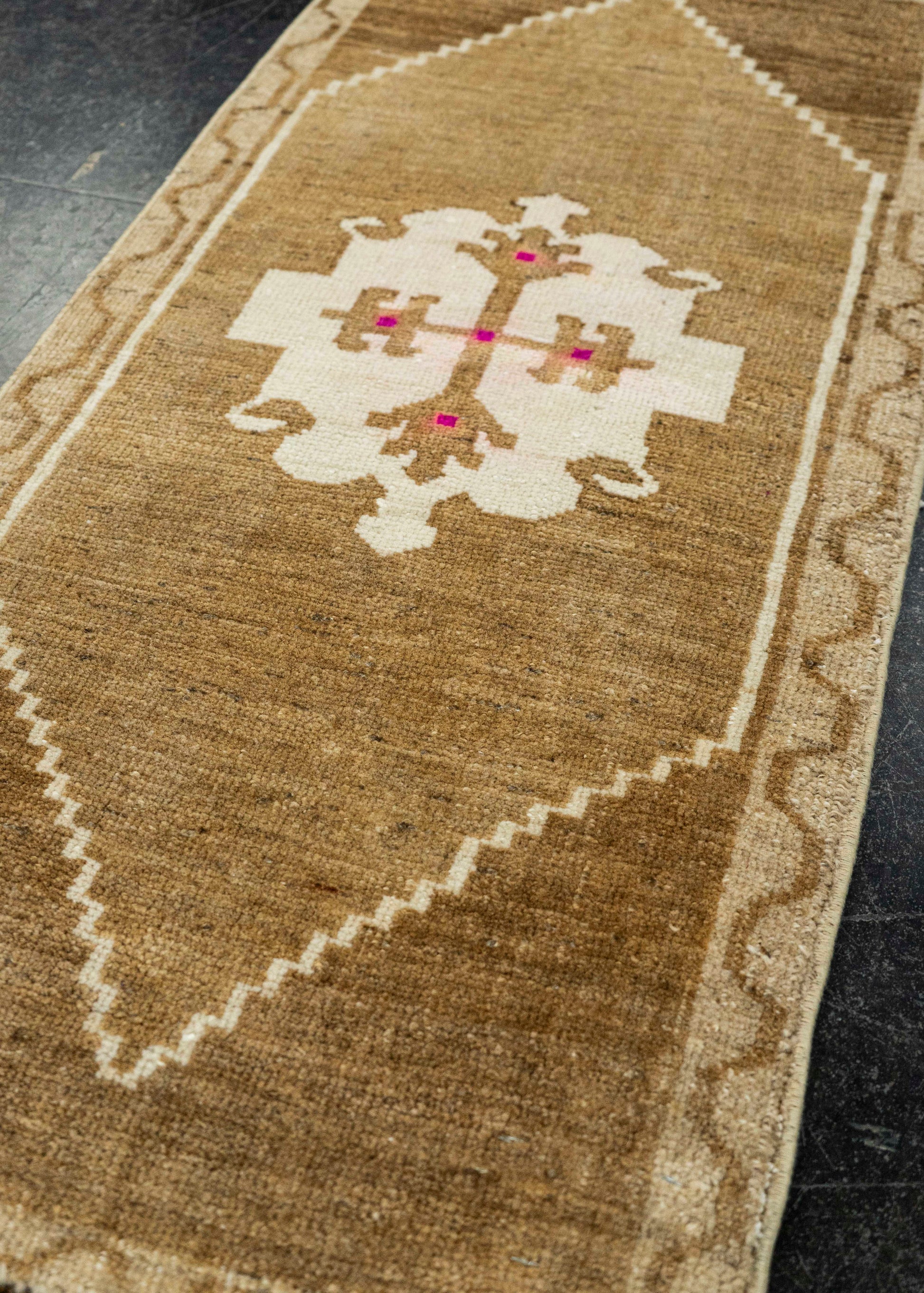 Turkish Yastik Rug  1'7" x  3'3" #22589