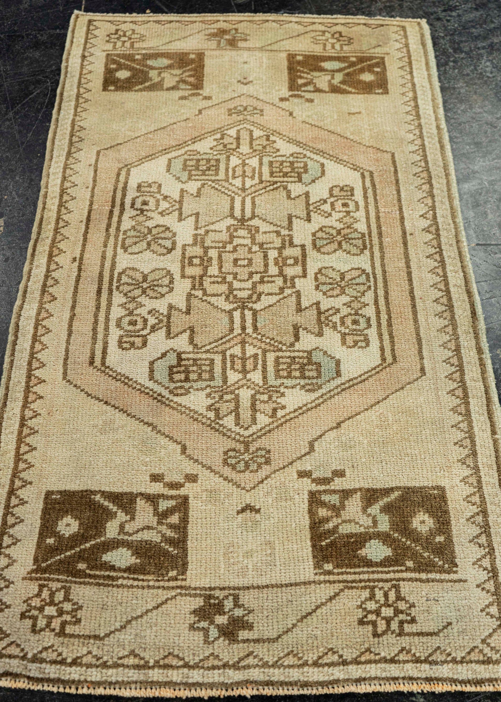 Turkish Yastik Rug  1'8" x  2'11" #22024