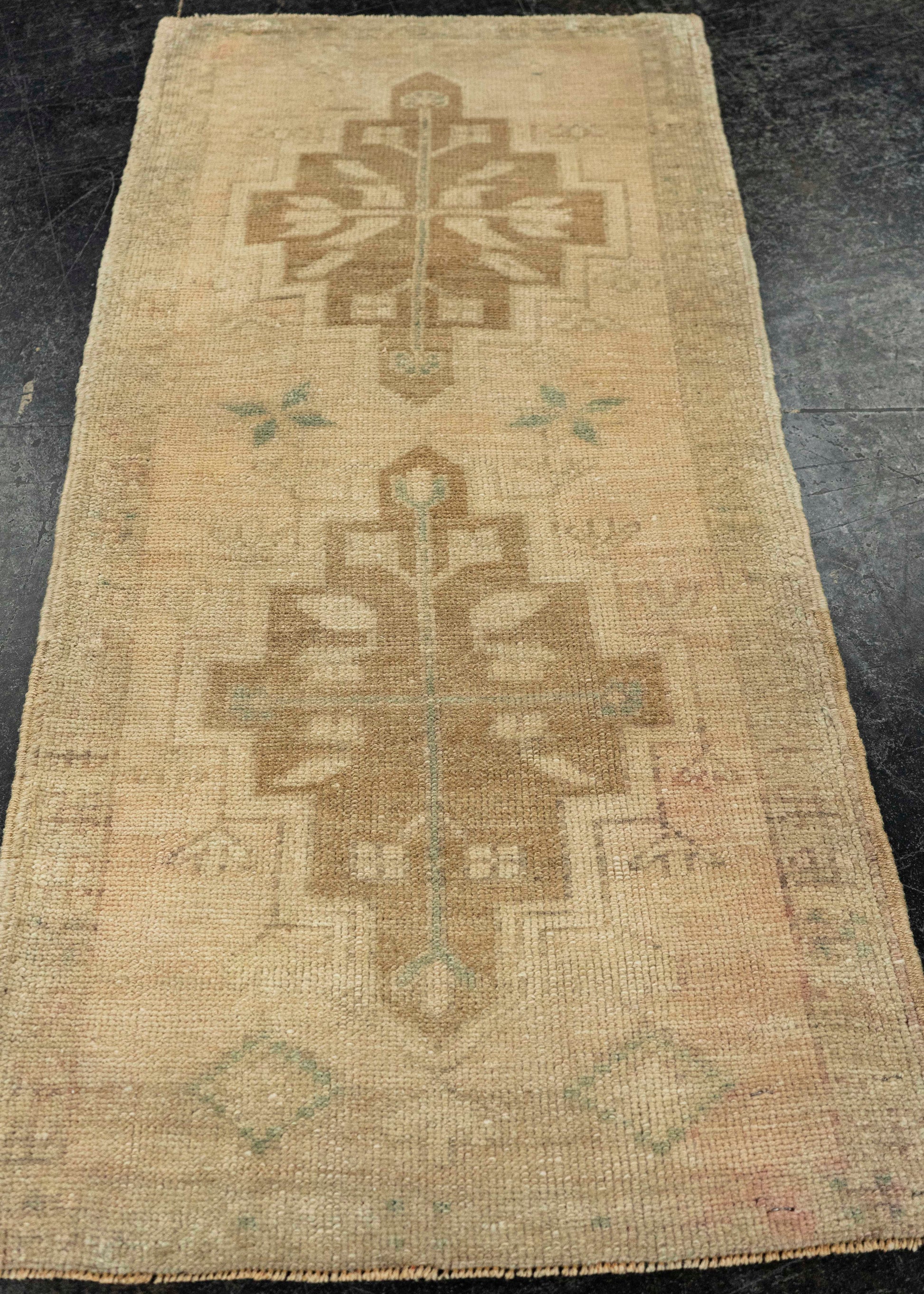 Turkish Yastik Rug  1'7" x  3'6" #22116