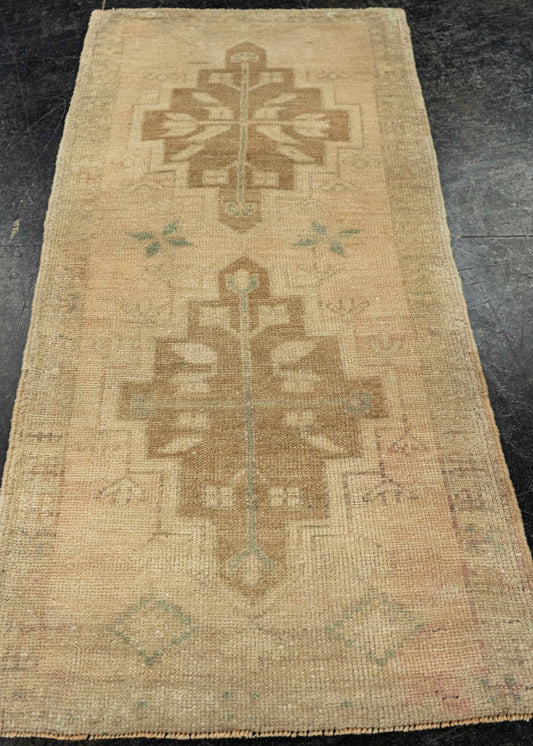 Turkish Yastik Rug  1'7" x  3'6" #22116