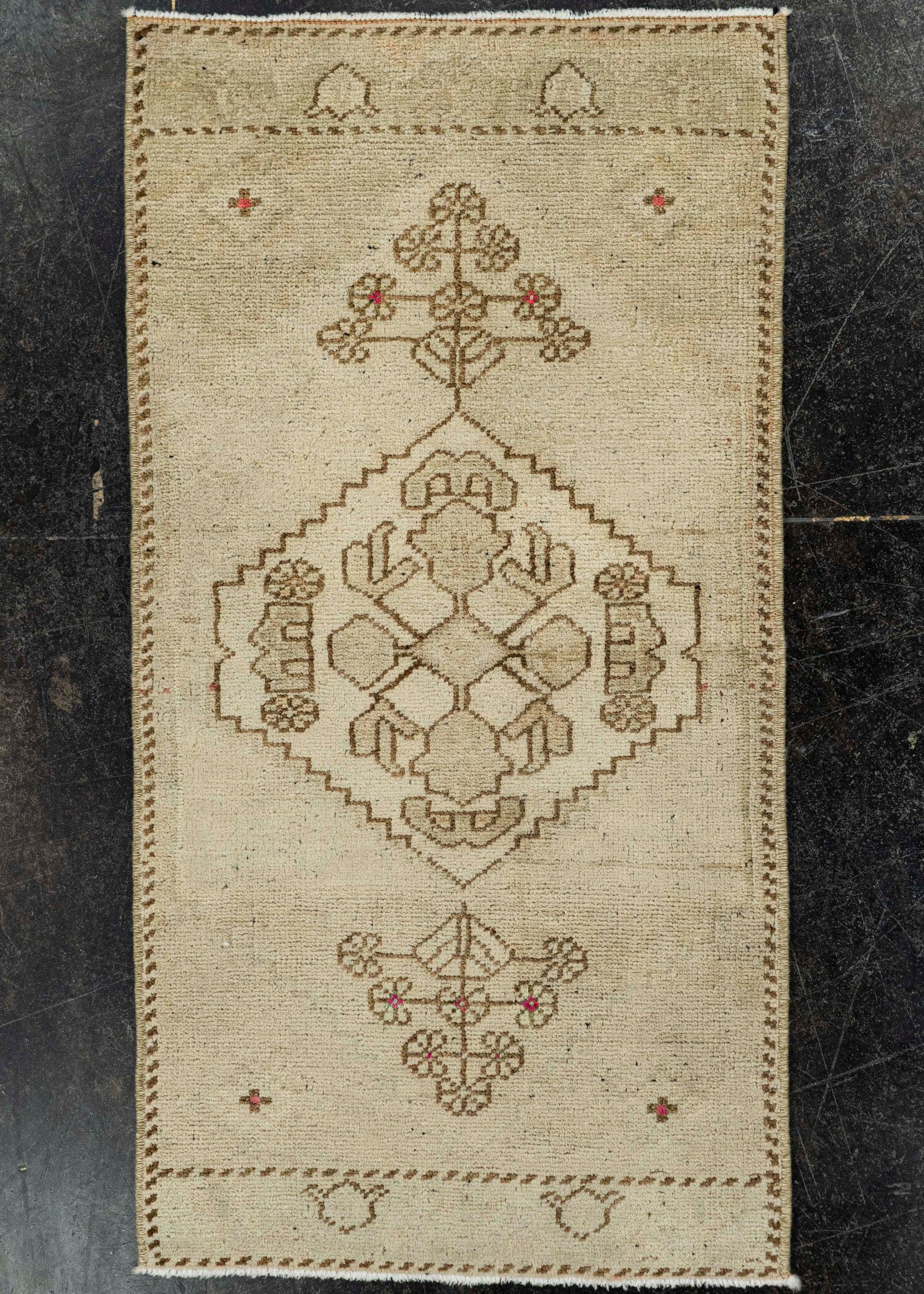 Turkish Yastik Rug  1'6" x  2'10" #22102
