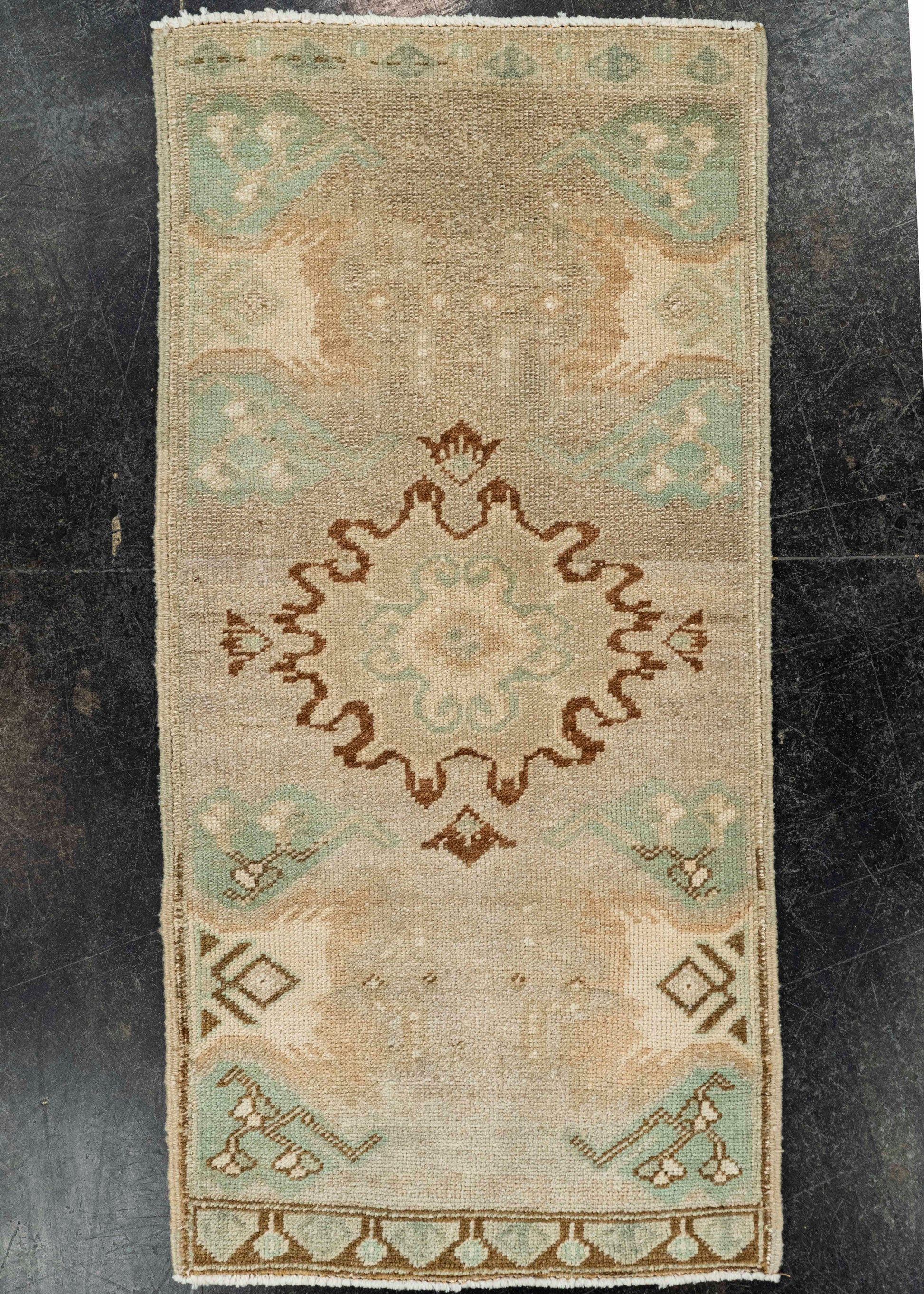 Turkish Yastik Rug  1'8" x  3'5" #22538