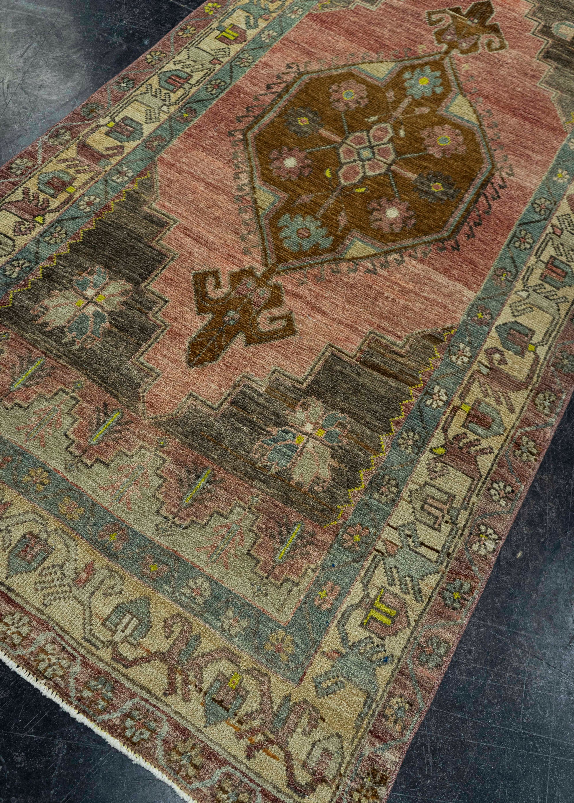Turkish Vintage Rug  3'6" x 7'7" #20665