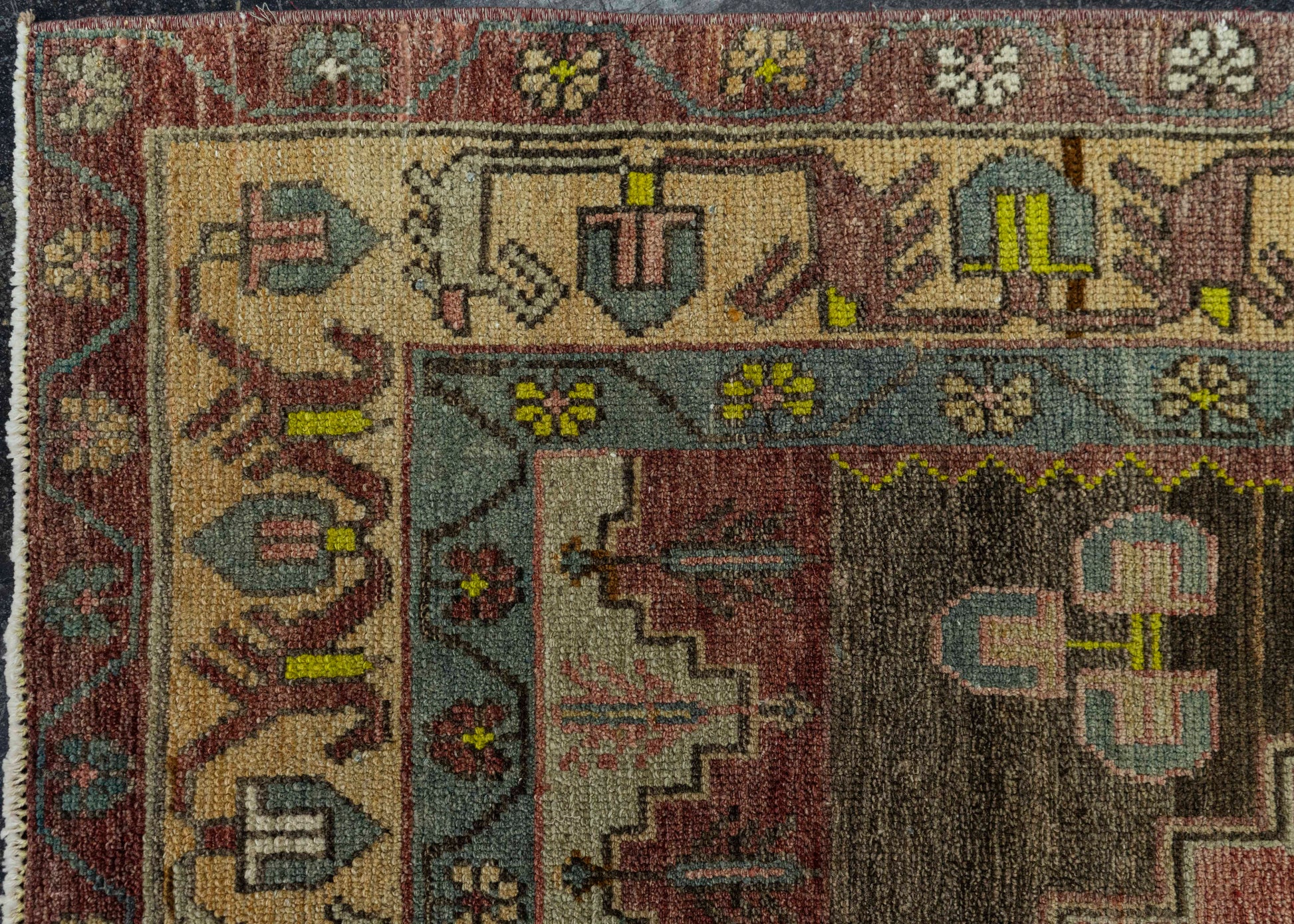 Turkish Vintage Rug  3'6" x 7'7" #20665