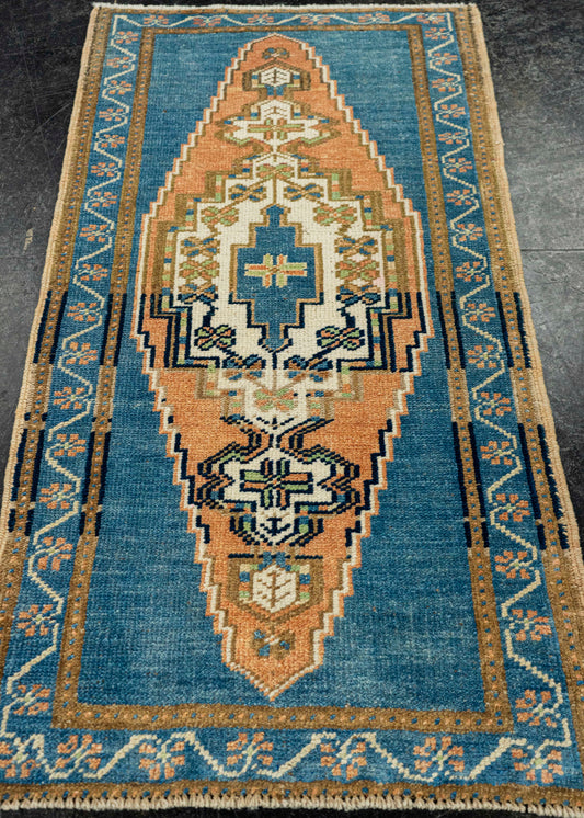 Turkish Yastik Rug  1'9" x  3'5" #22624