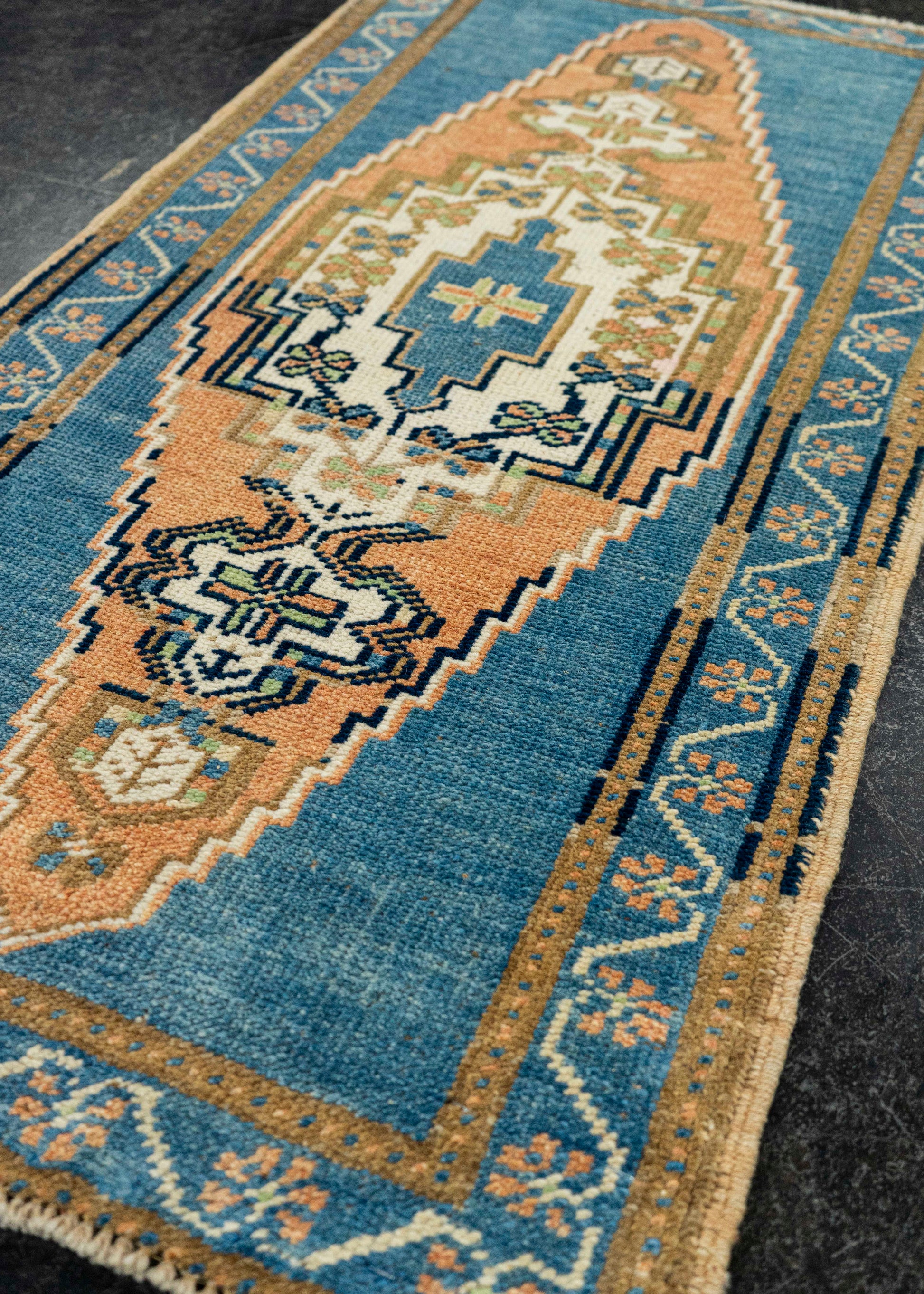 Turkish Yastik Rug  1'9" x  3'5" #22624