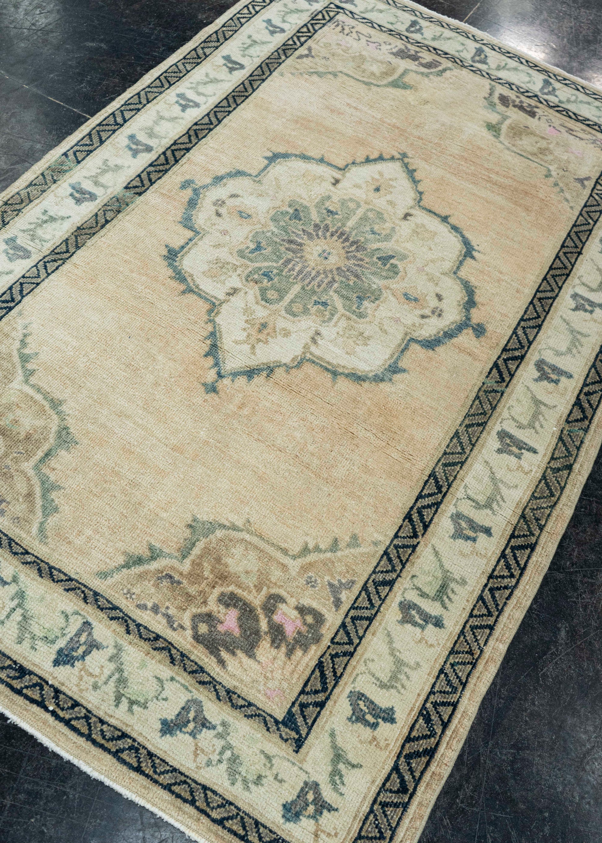 Turkish Vintage Rug  3'11" x 6' #20704