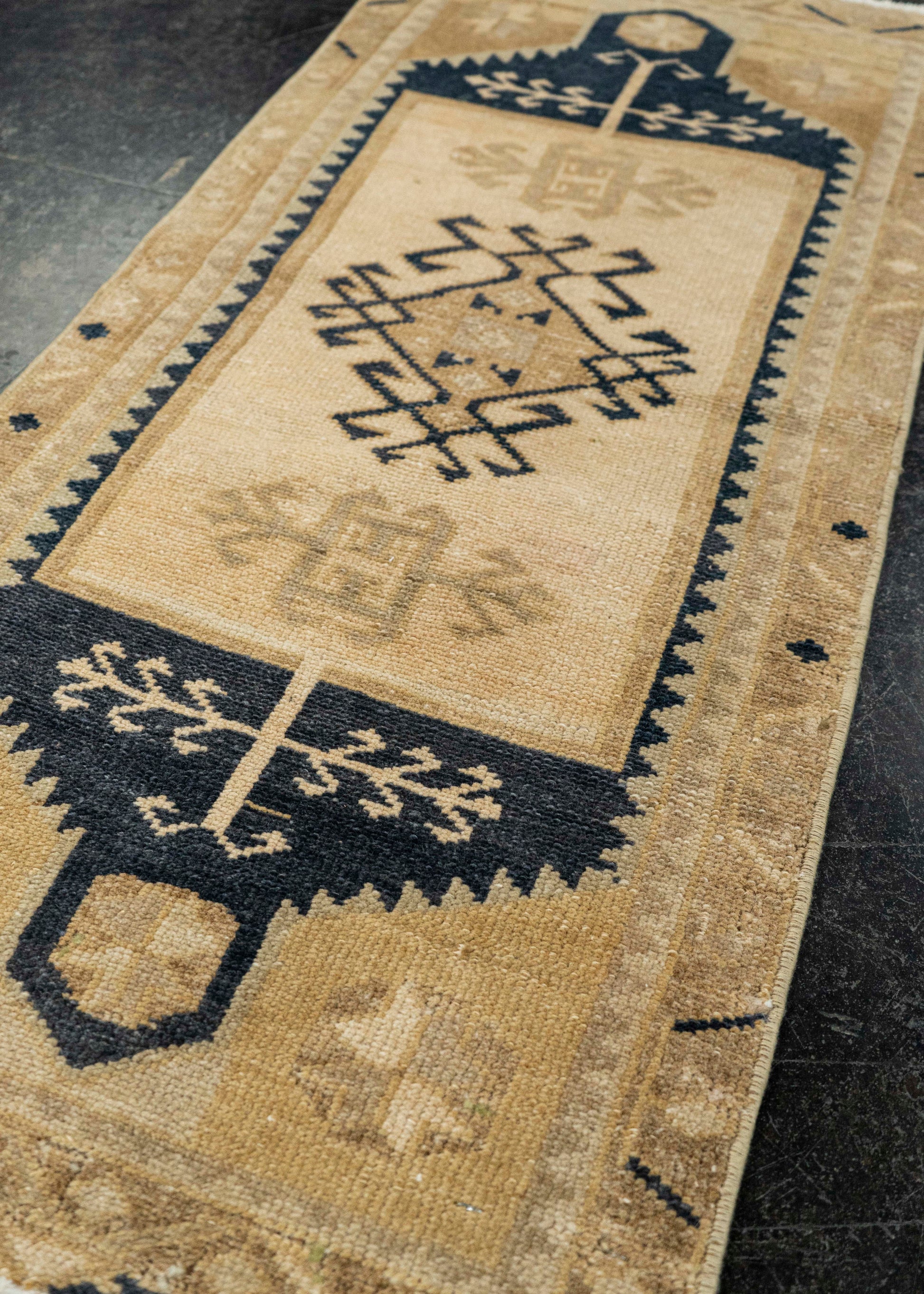 Turkish Yastik Rug  1'7" x  3'8" #22605