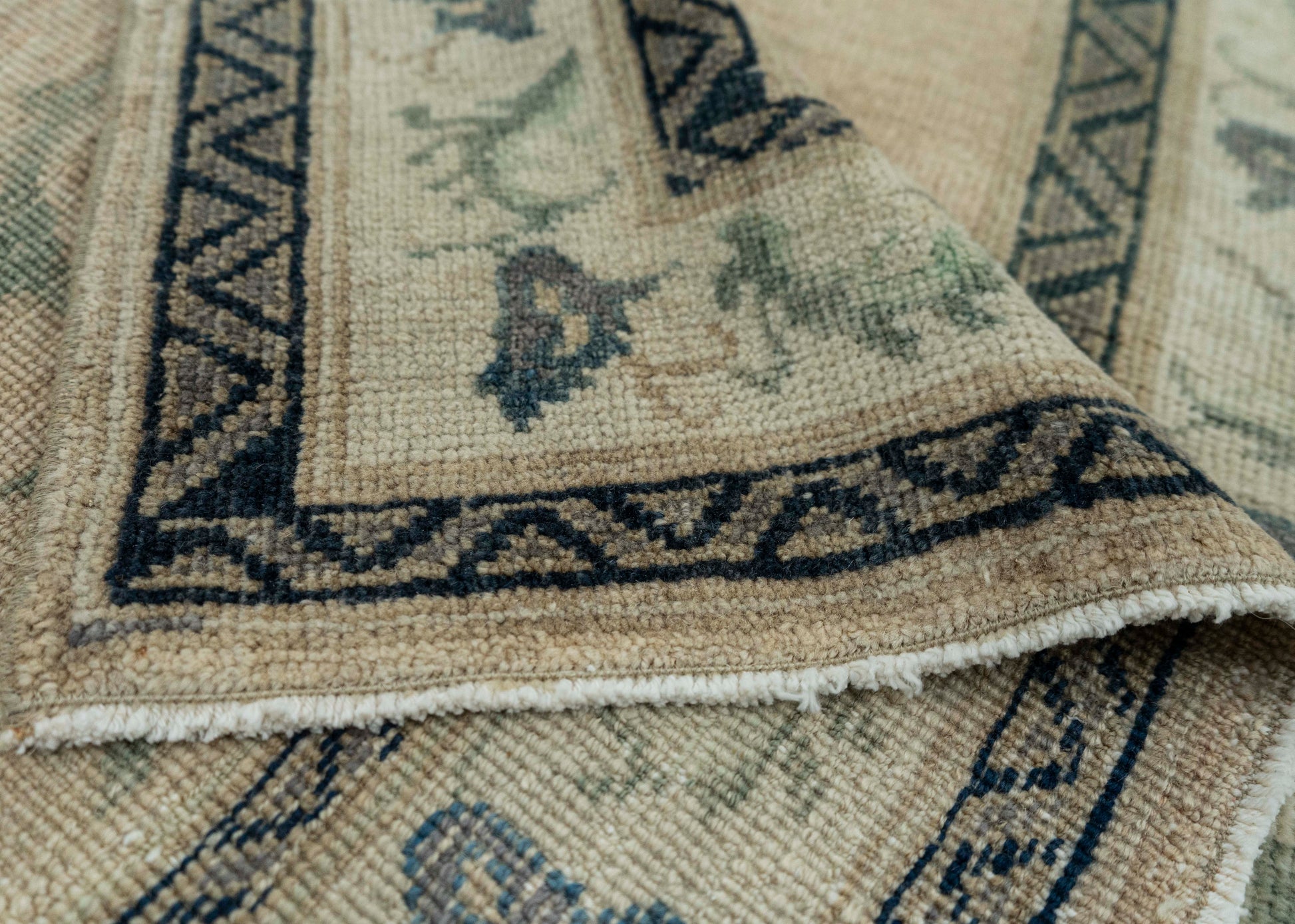 Turkish Vintage Rug  3'11" x 6' #20704