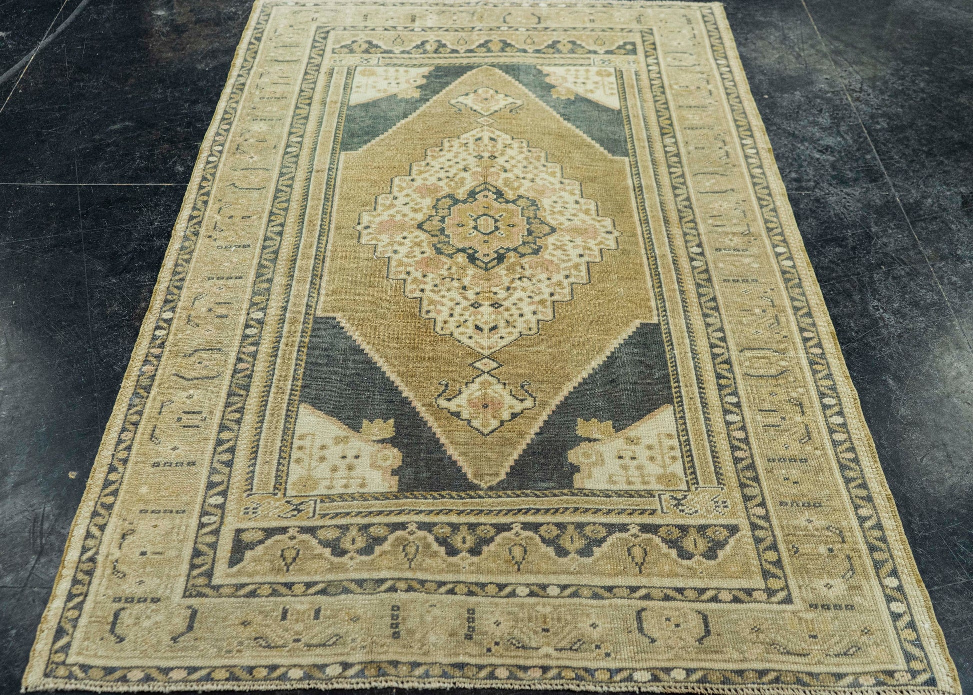 Turkish Vintage Rug  3'10" x 6' #20697