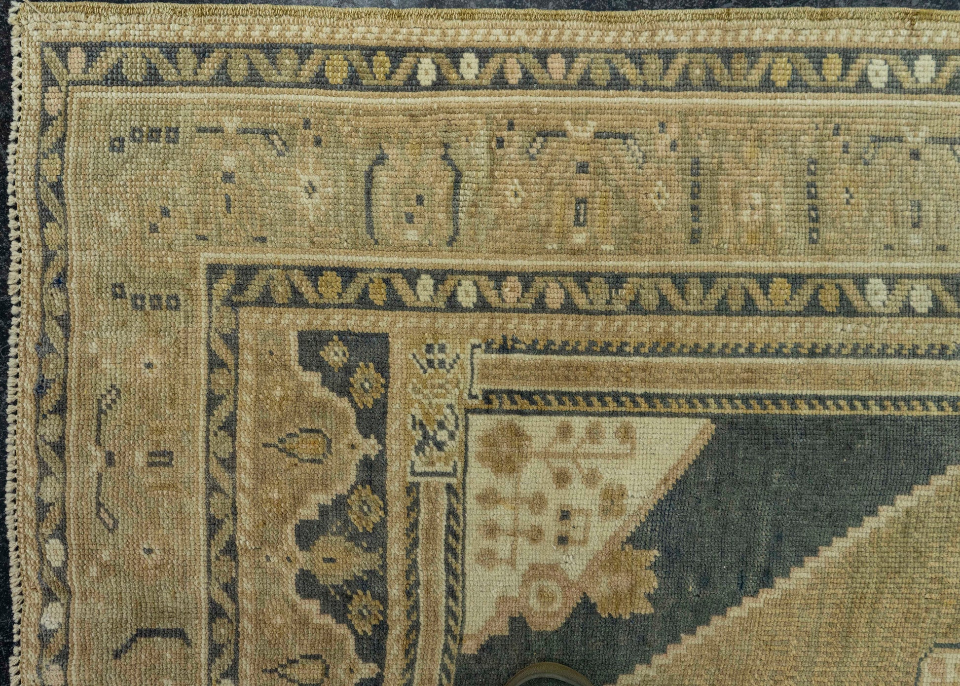 Turkish Vintage Rug  3'10" x 6' #20697