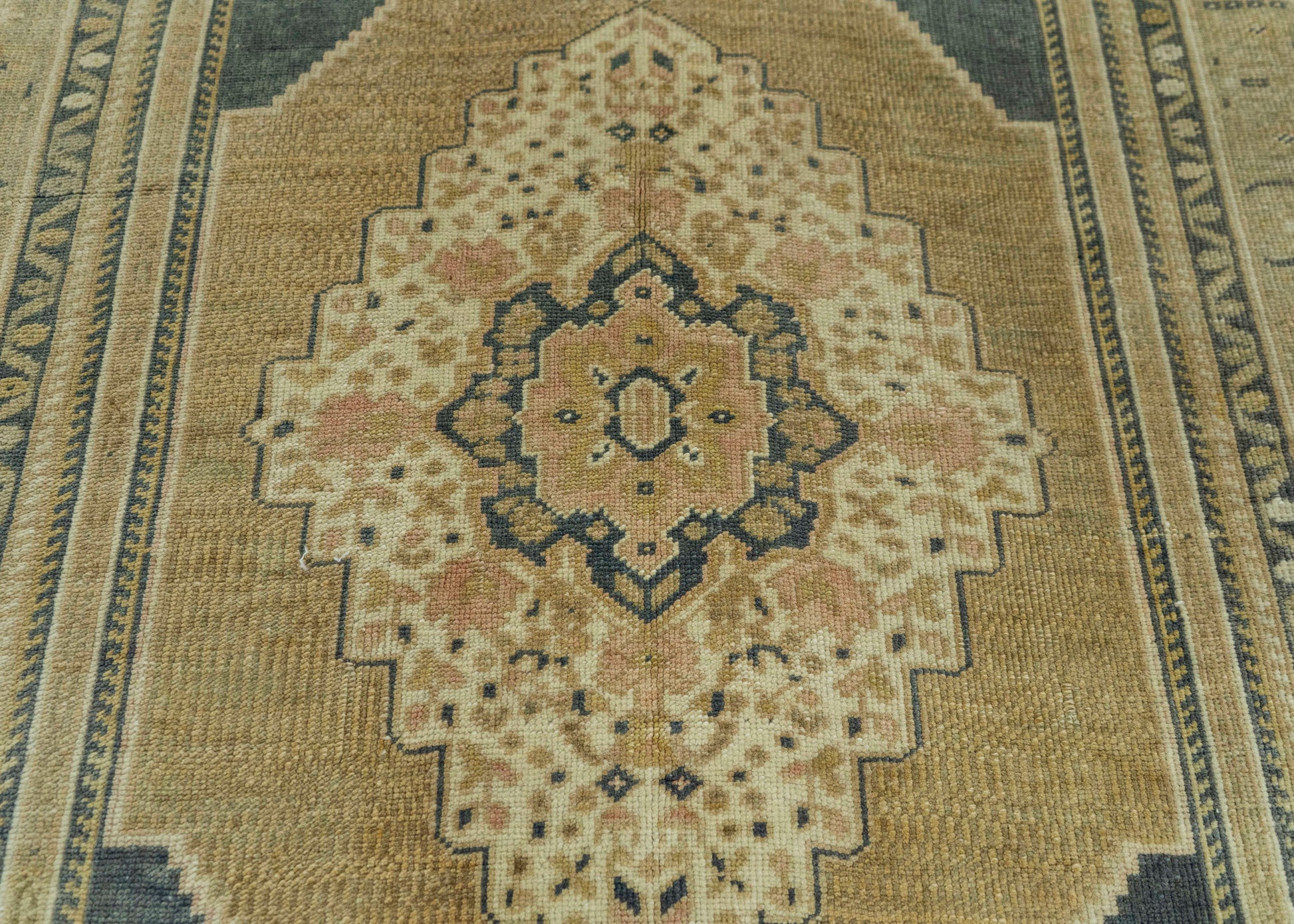 Turkish Vintage Rug  3'10" x 6' #20697