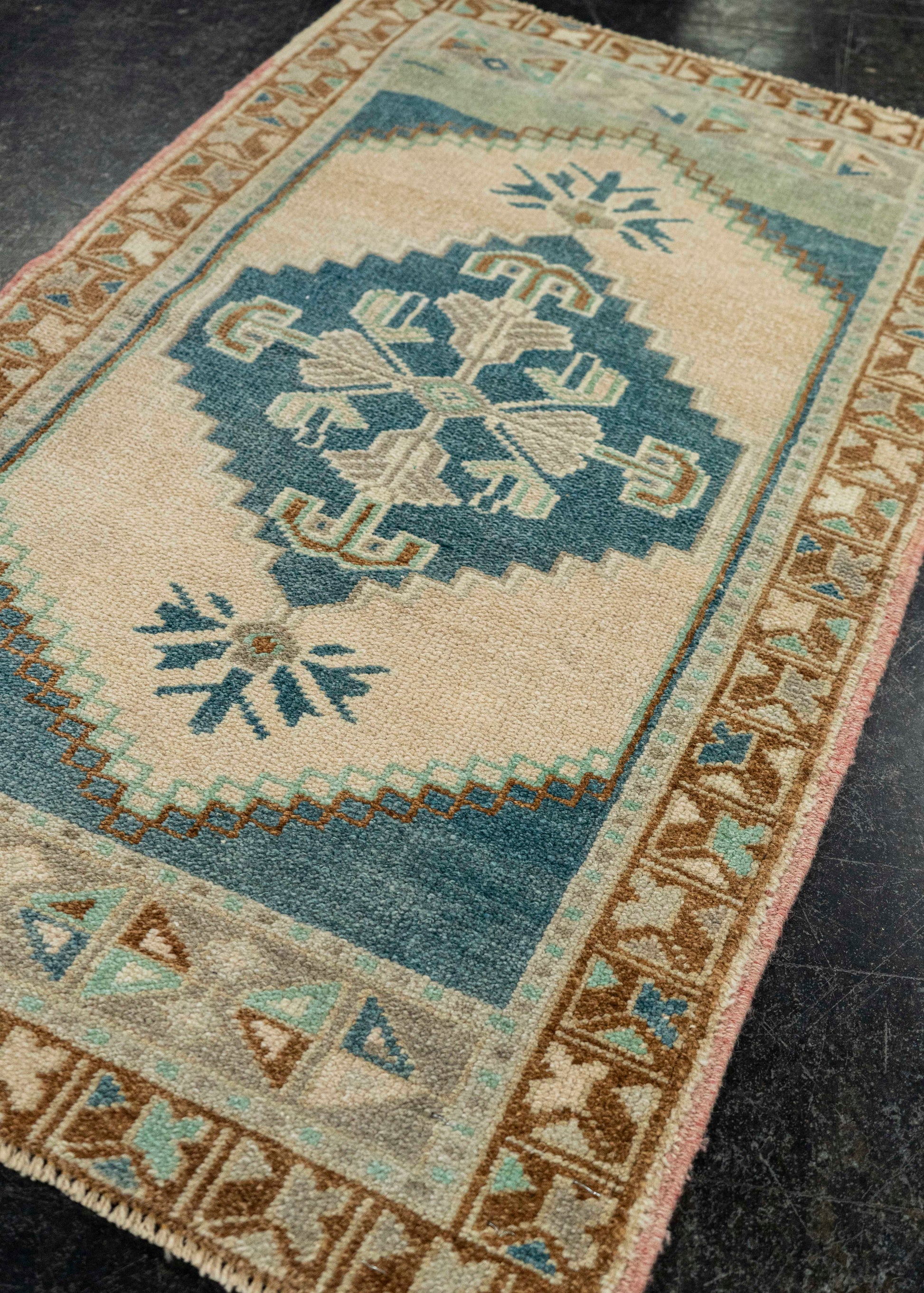 Turkish Yastik Rug  2'0" x  3'3" #22541