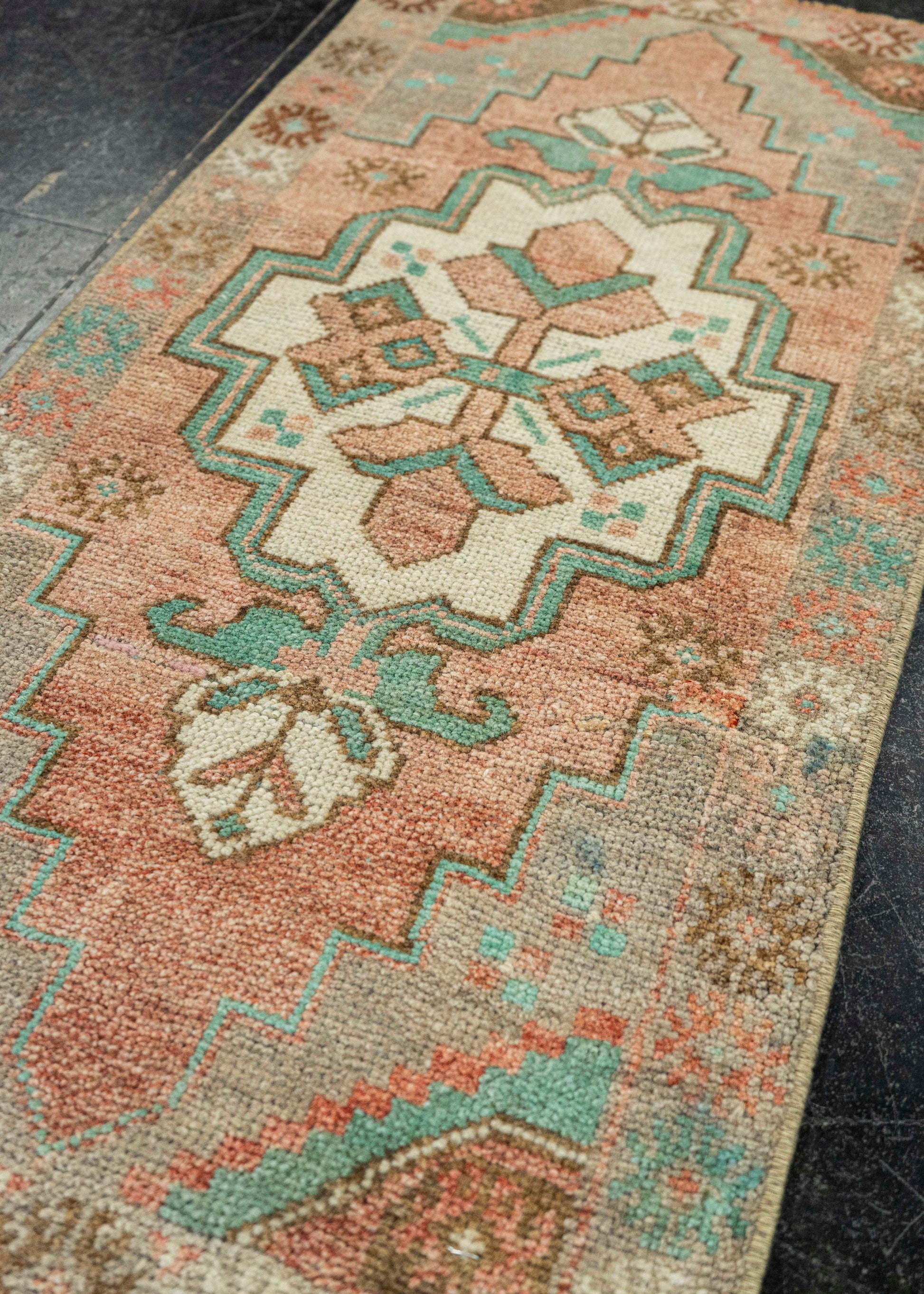 Turkish Yastik Rug  1'6" x  3'2" #22660