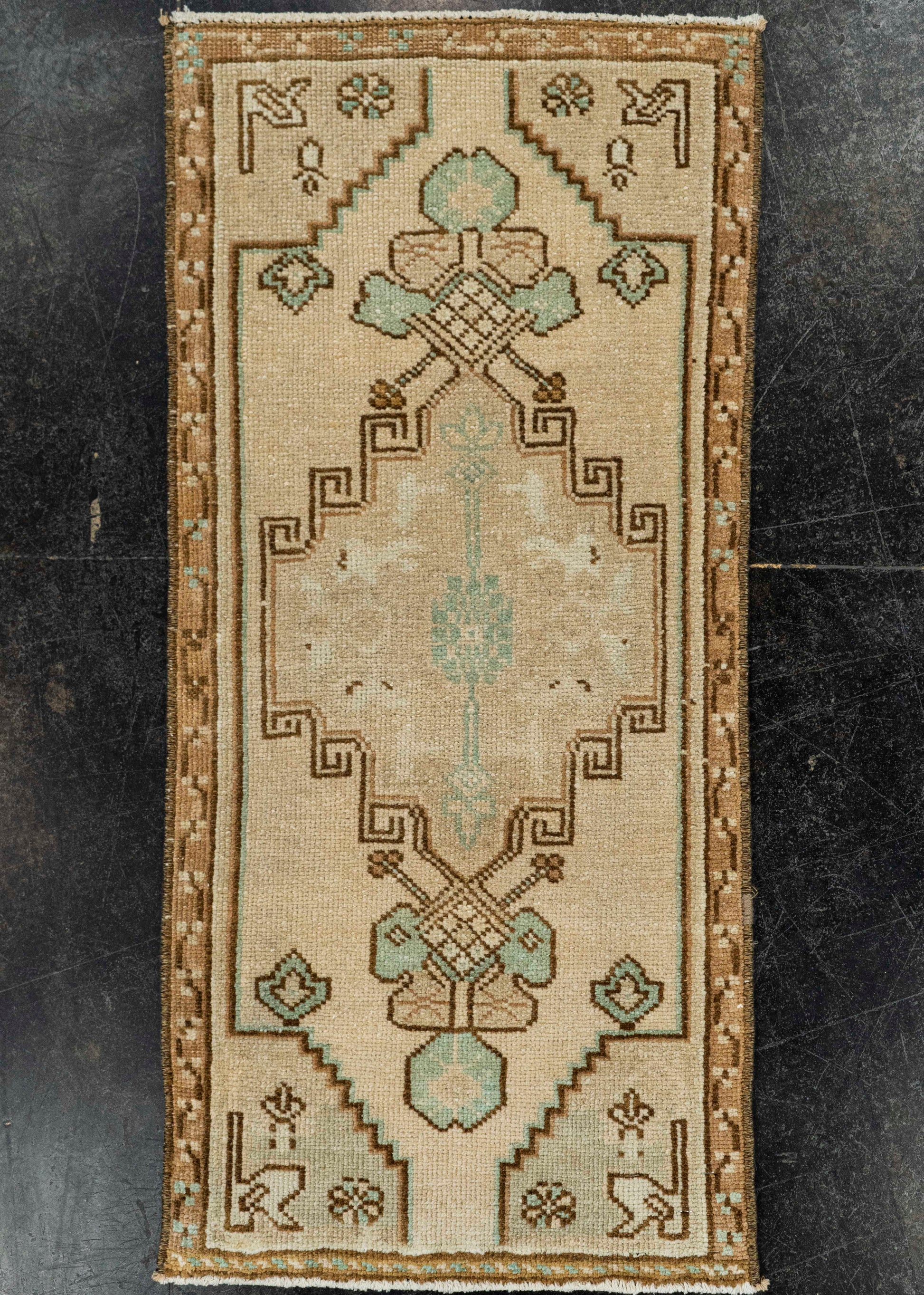 Turkish Yastik Rug  1'6" x  3'2" #22667