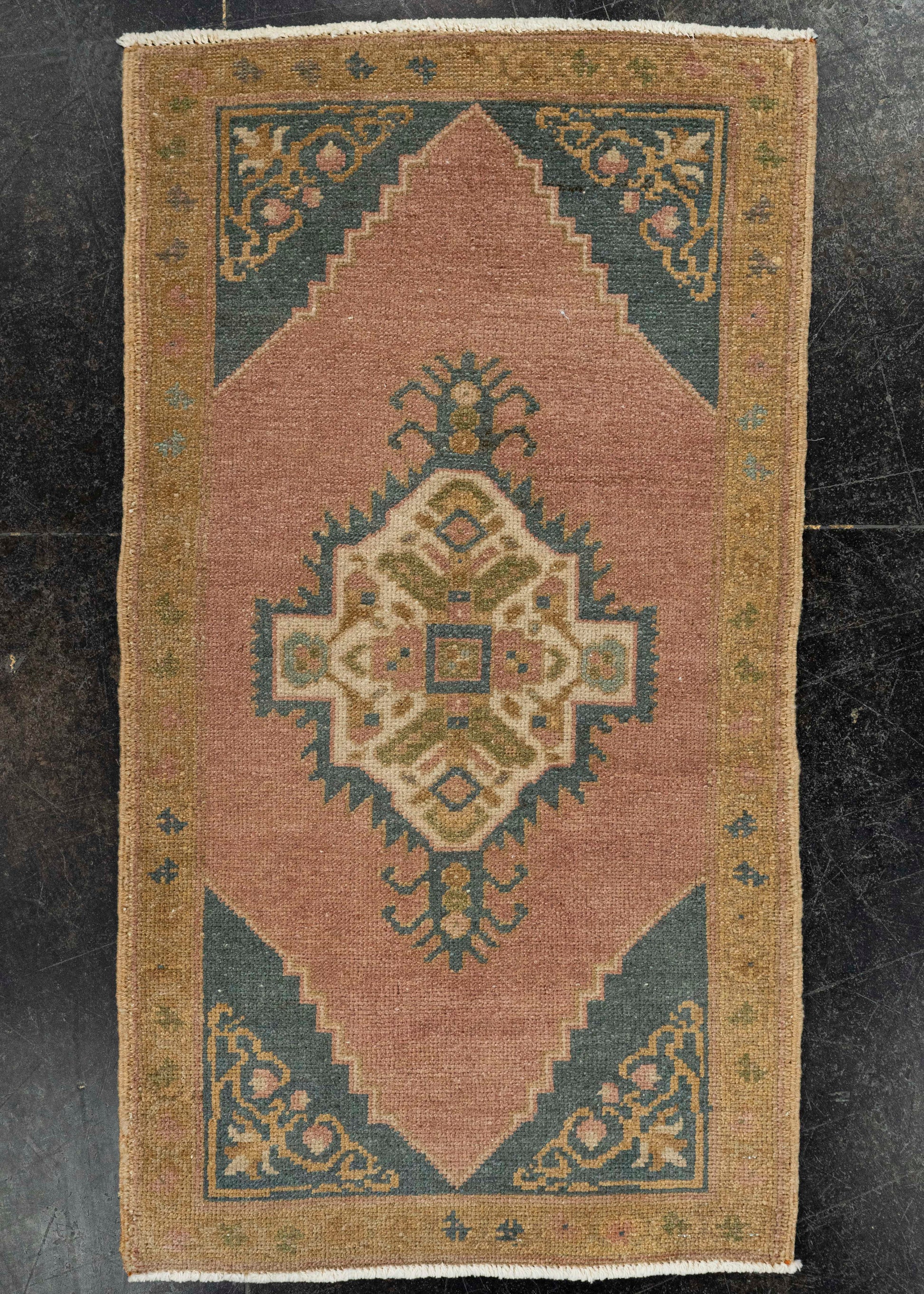 Turkish Yastik Rug  1'9" x  3'3" #22599