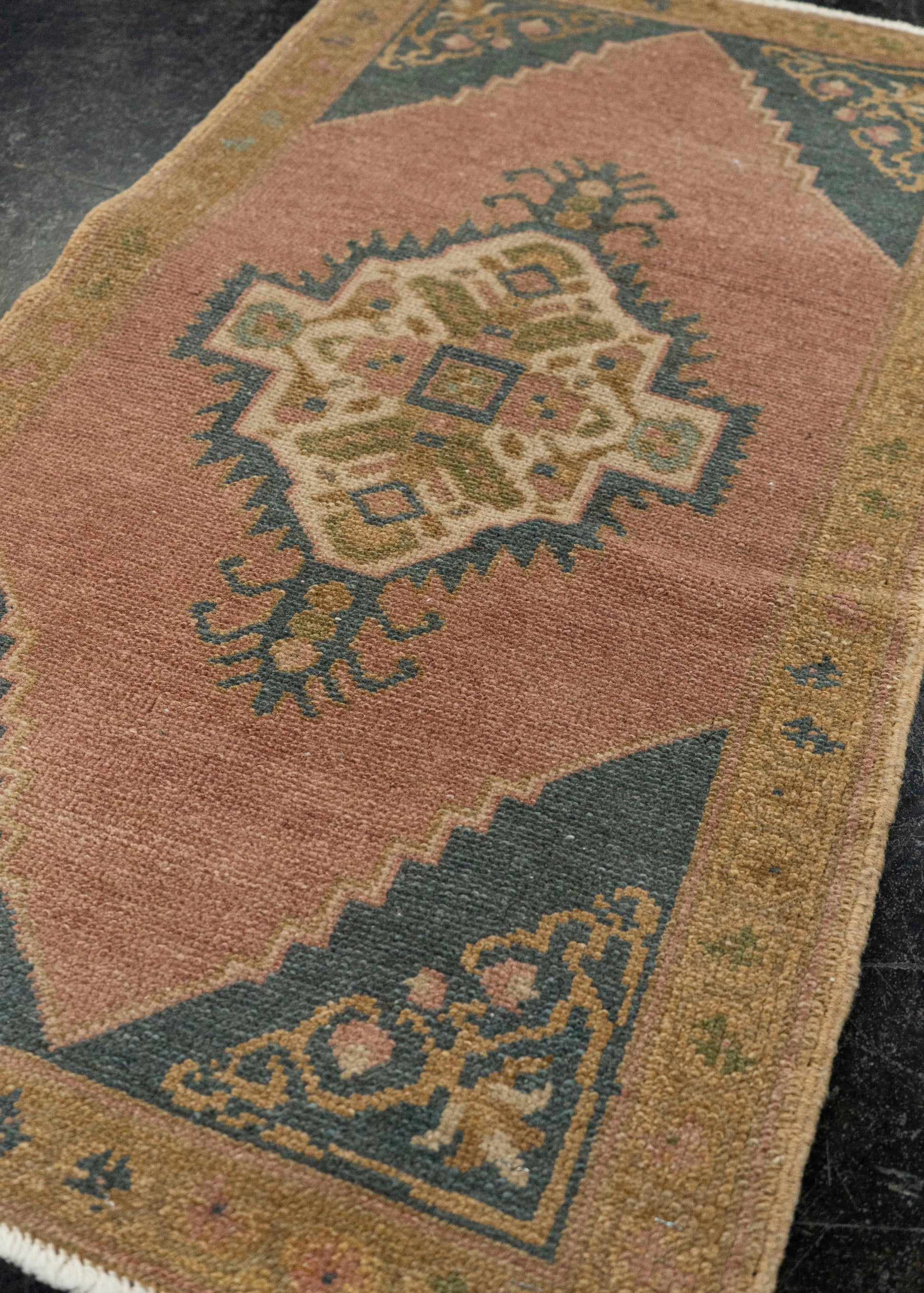 Turkish Yastik Rug  1'9" x  3'3" #22599