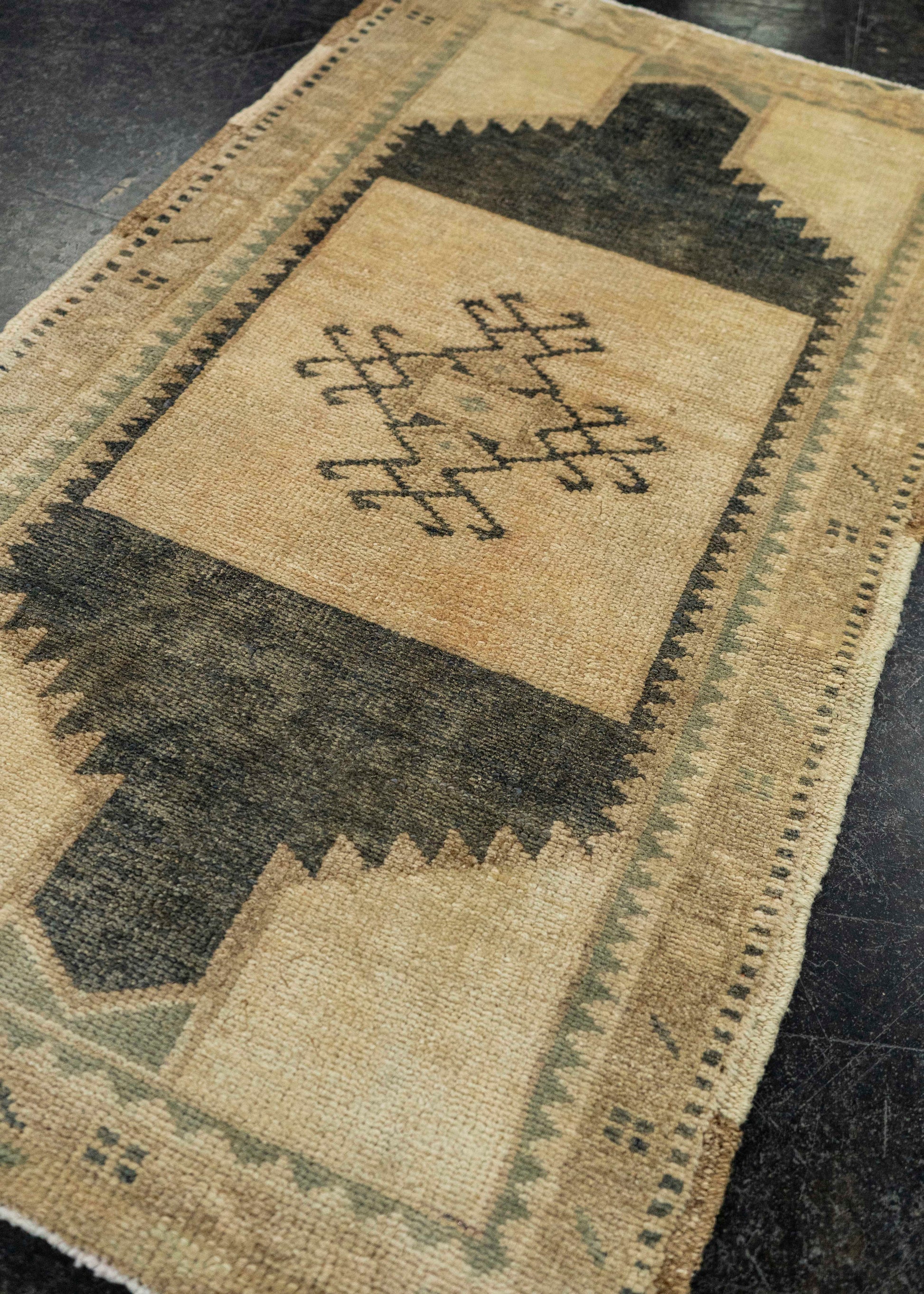 Turkish Yastik Rug  1'7" x  3'3" #22306