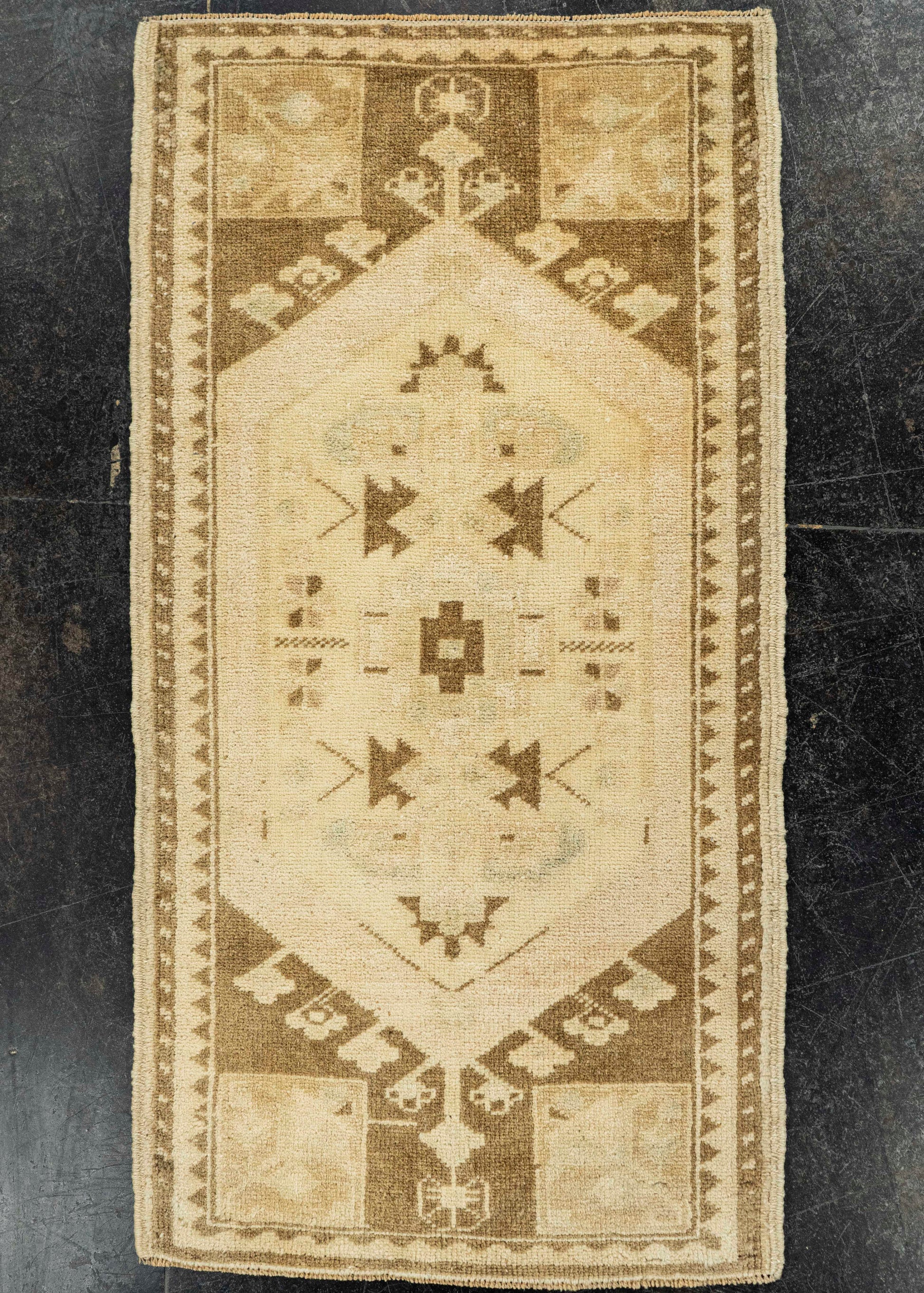 Turkish Yastik Rug  1'8" x  3'2" #22006