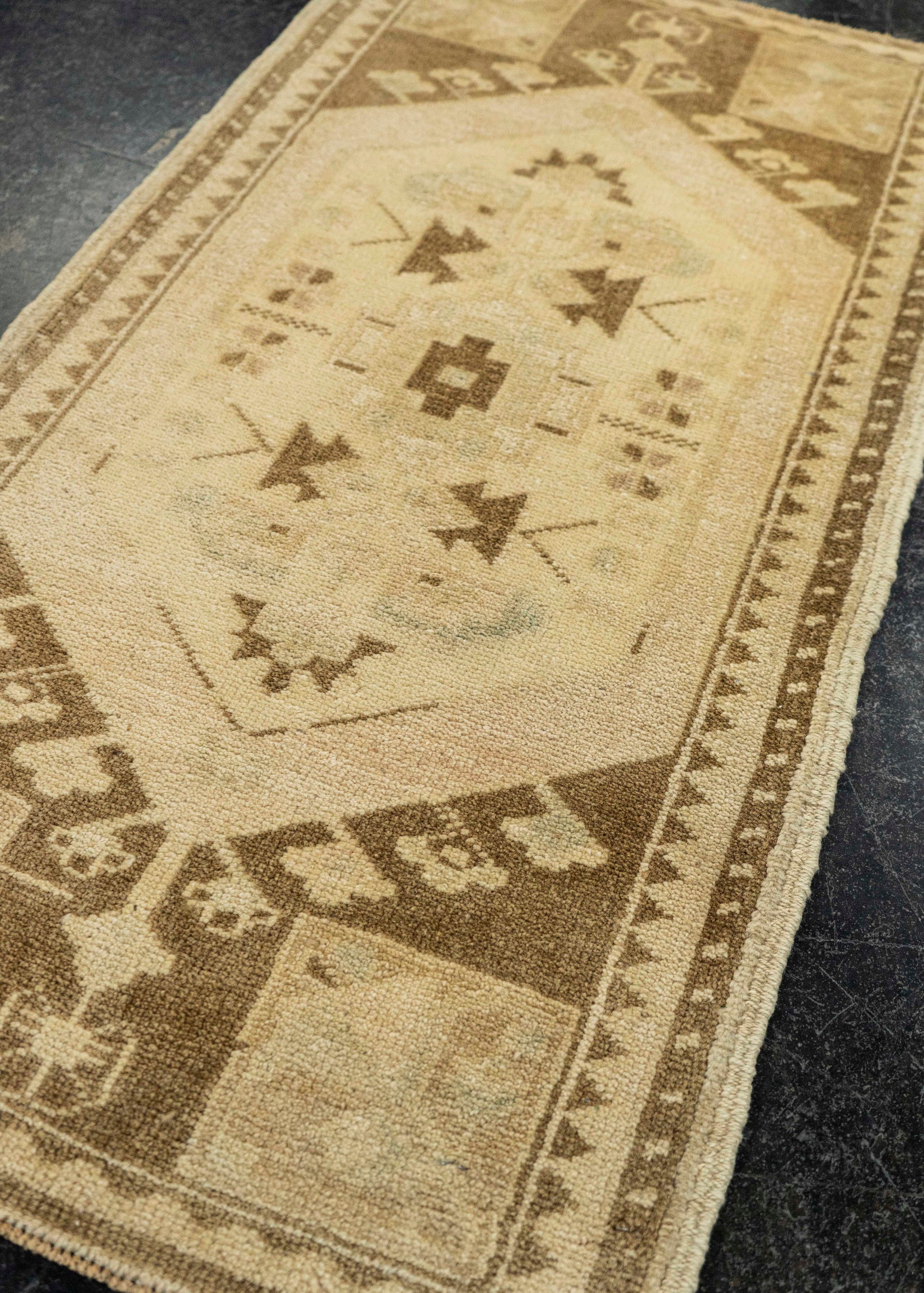 Turkish Yastik Rug  1'8" x  3'2" #22006