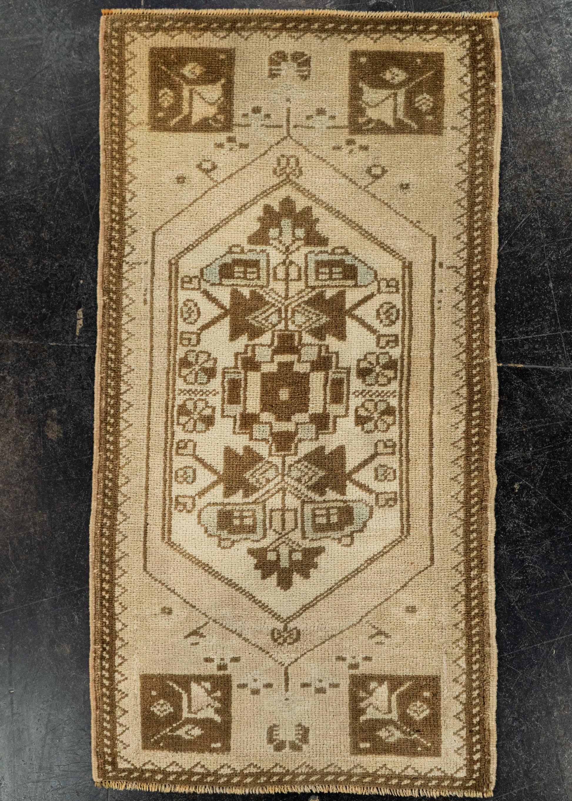 Turkish Yastik Rug  1'7" x  3'1" #22084