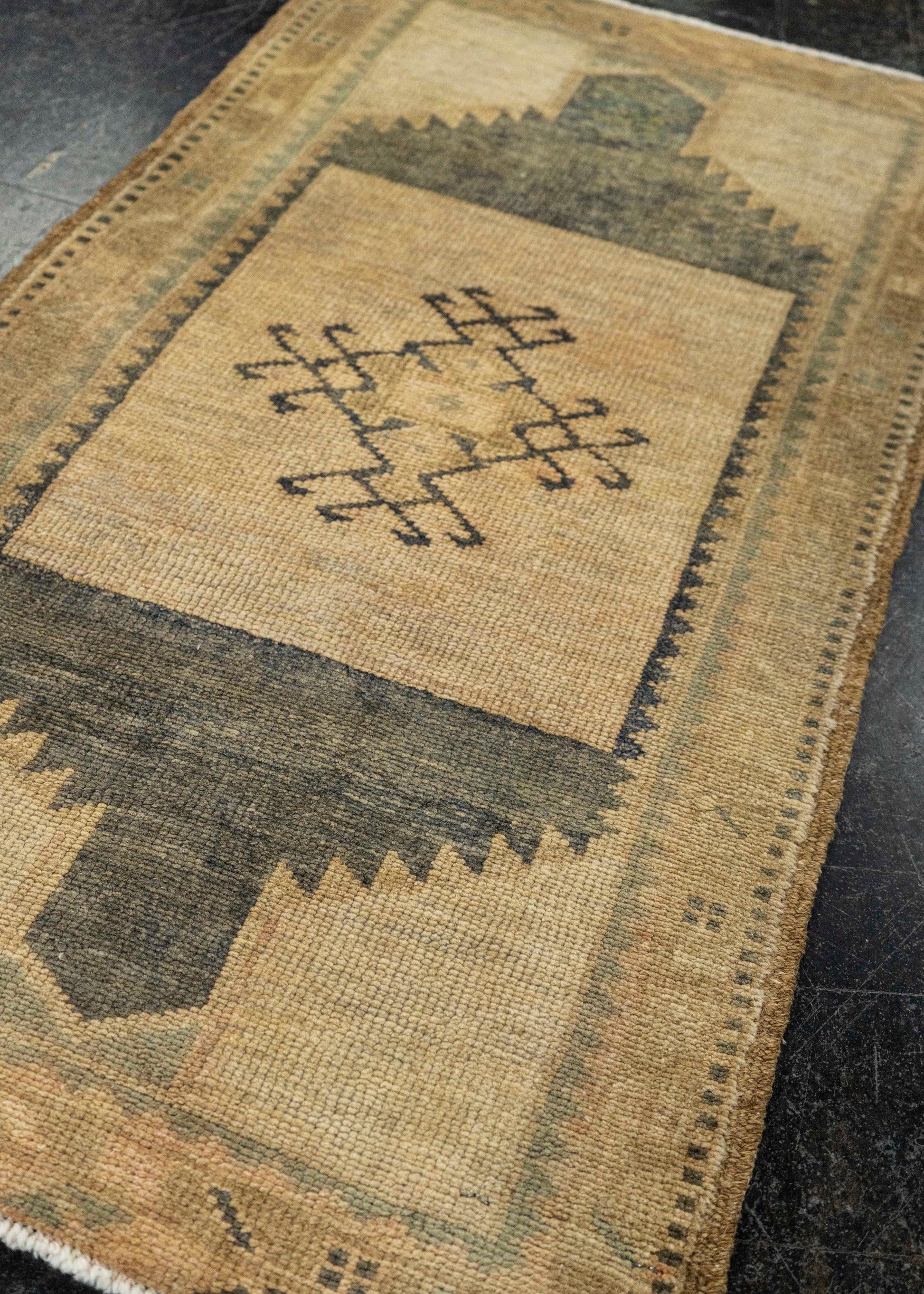 Turkish Yastik Rug  1'9" x  3'2" #22112