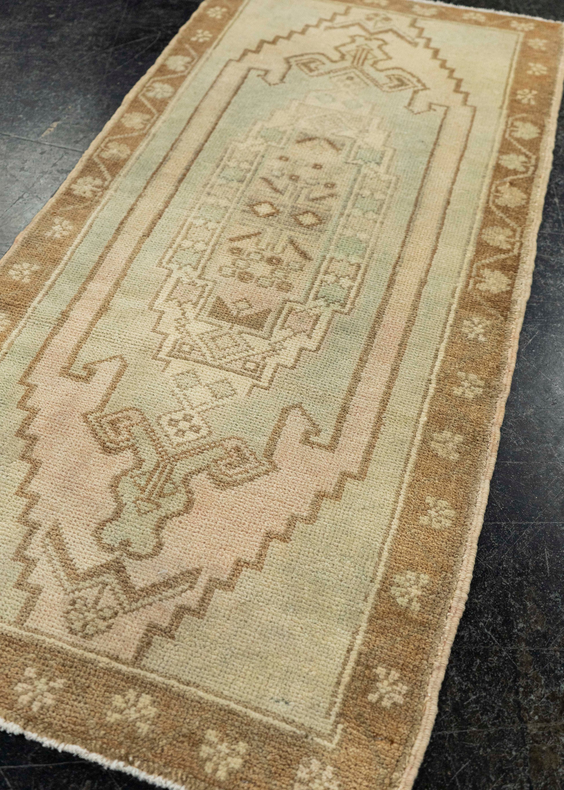 Turkish Yastik Rug  1'8" x  3'8" #22028