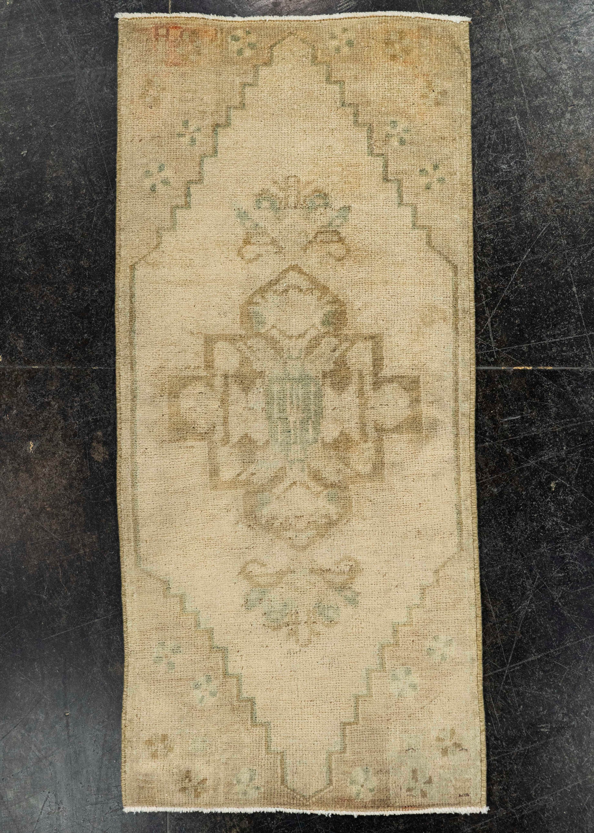 Turkish Yastik Rug  1'6" x  3'3" #22090