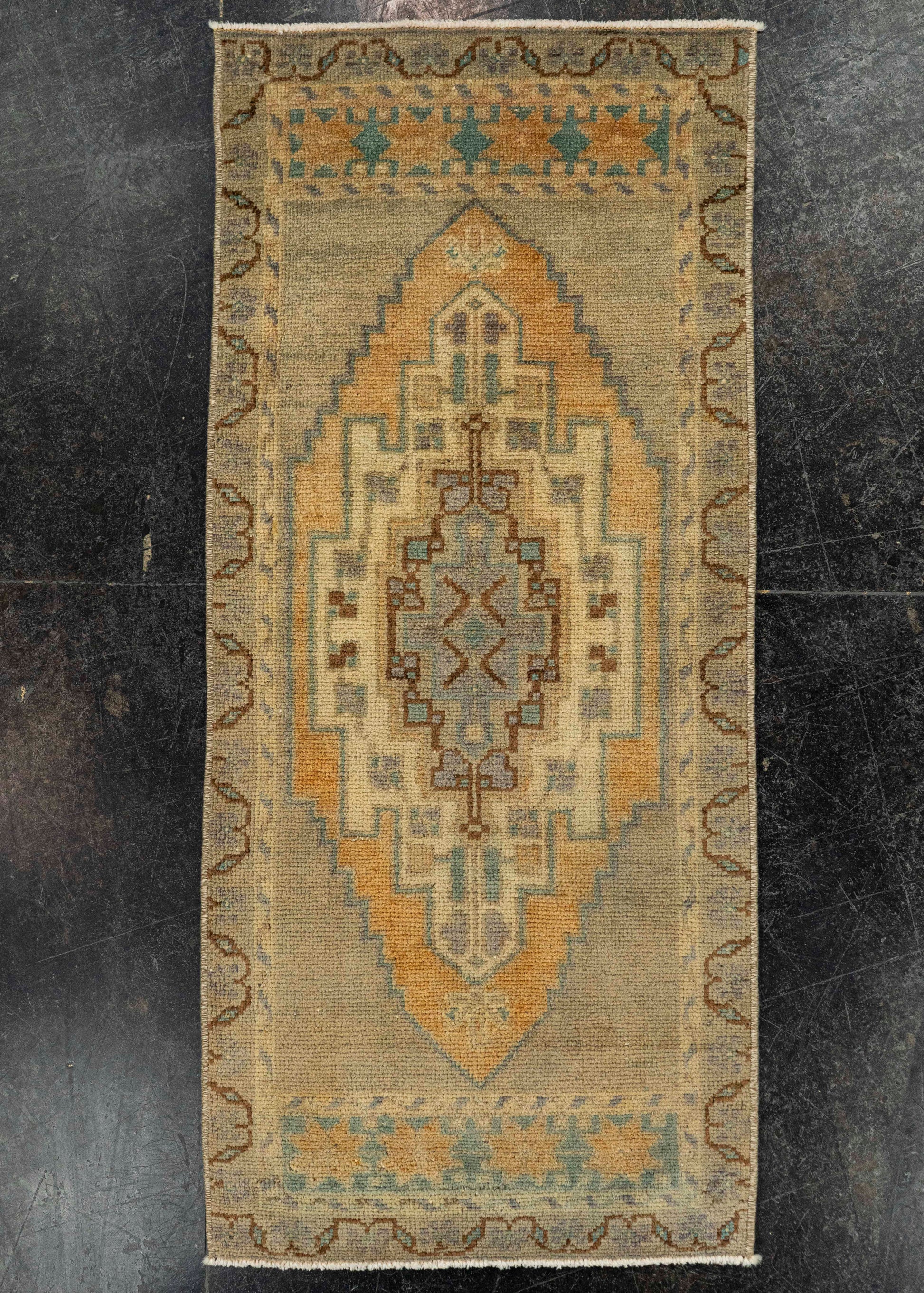 Turkish Yastik Rug  1'7" x  3'5" #22027