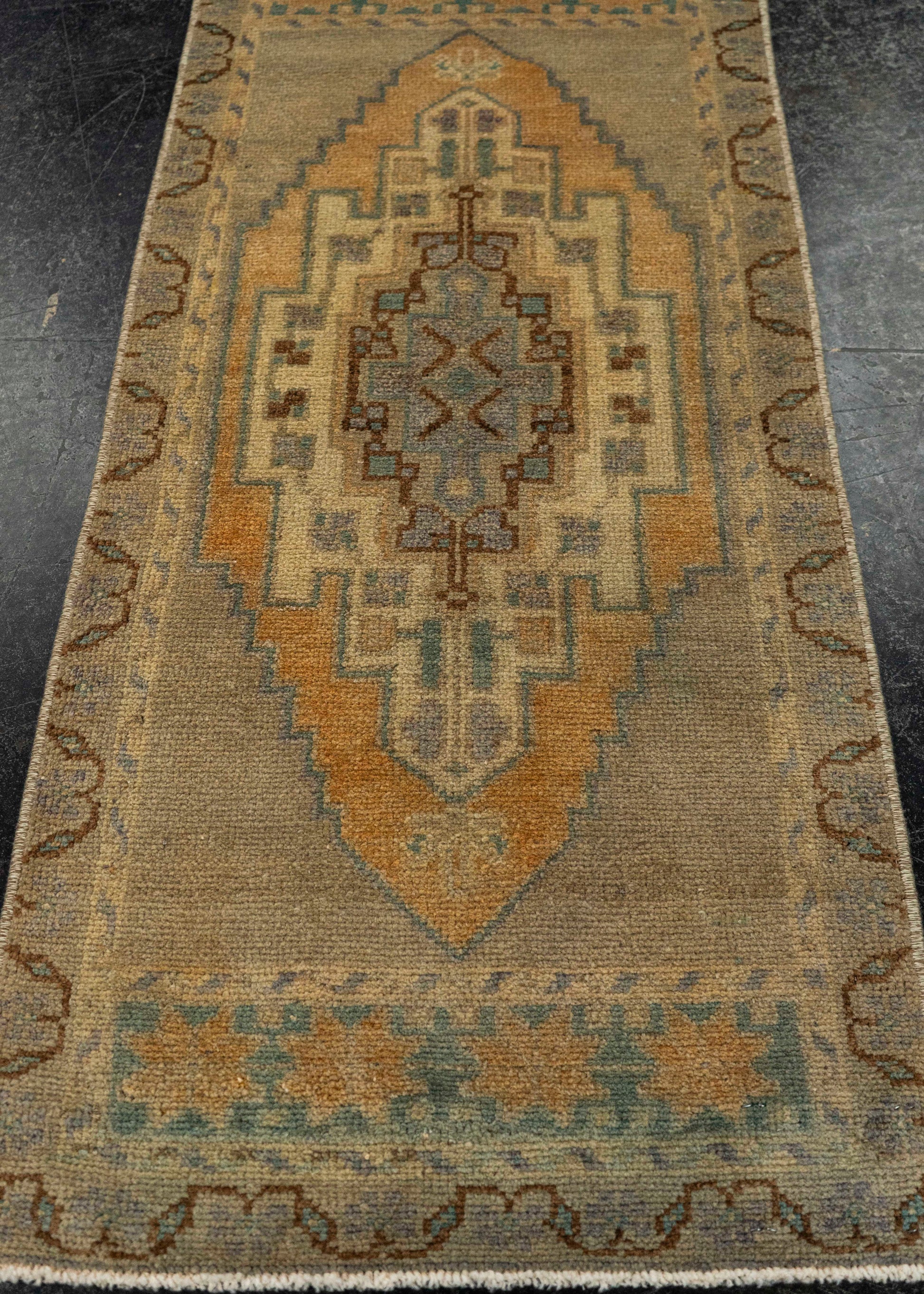 Turkish Yastik Rug  1'7" x  3'5" #22027