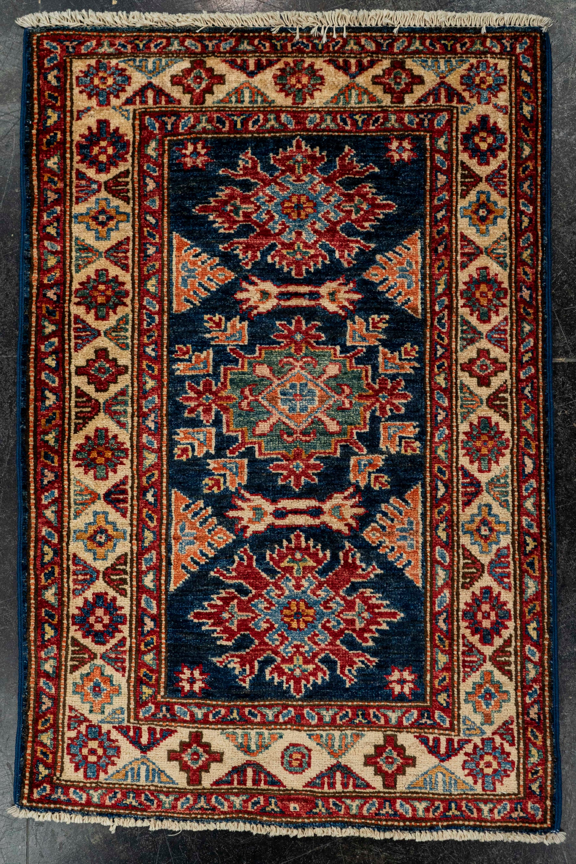 Oriental Handmade Rug  2'2" x 3'3" #22887
