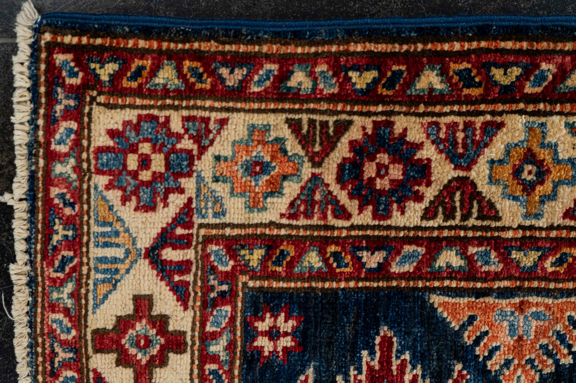 Oriental Handmade Rug  2'2" x 3'3" #22887