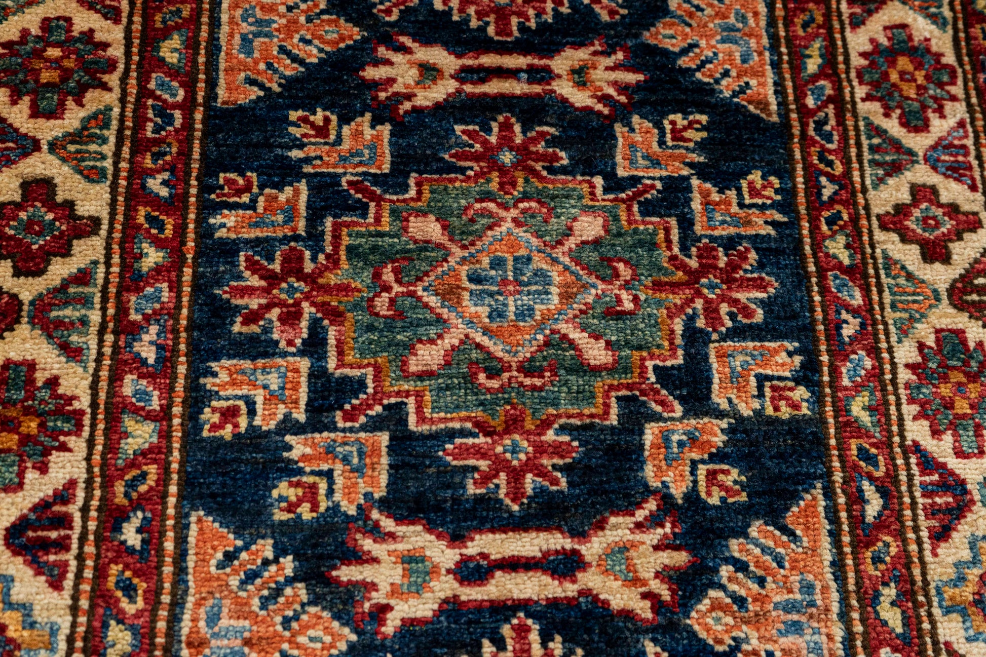 Oriental Handmade Rug  2'2" x 3'3" #22887